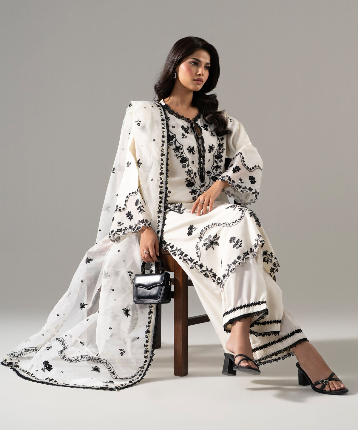 3 Piece - Embroidered Raw Silk Suit 3SFW26WMV108