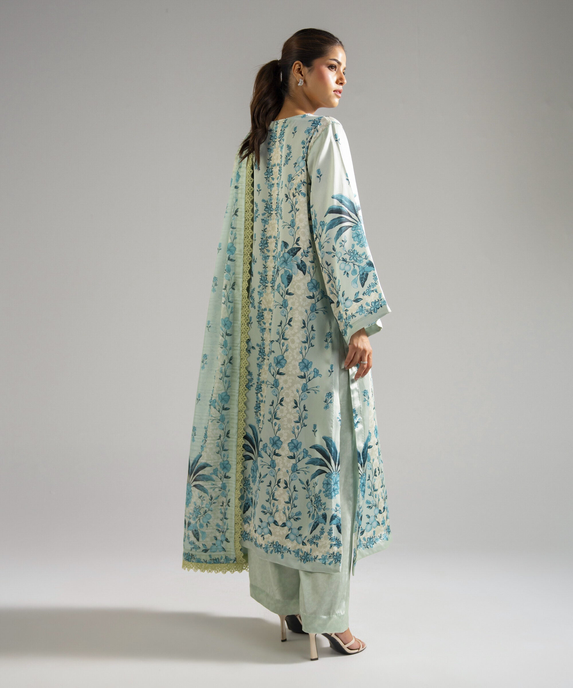 RTW 3 PC Suit 3TNW26MHMV86