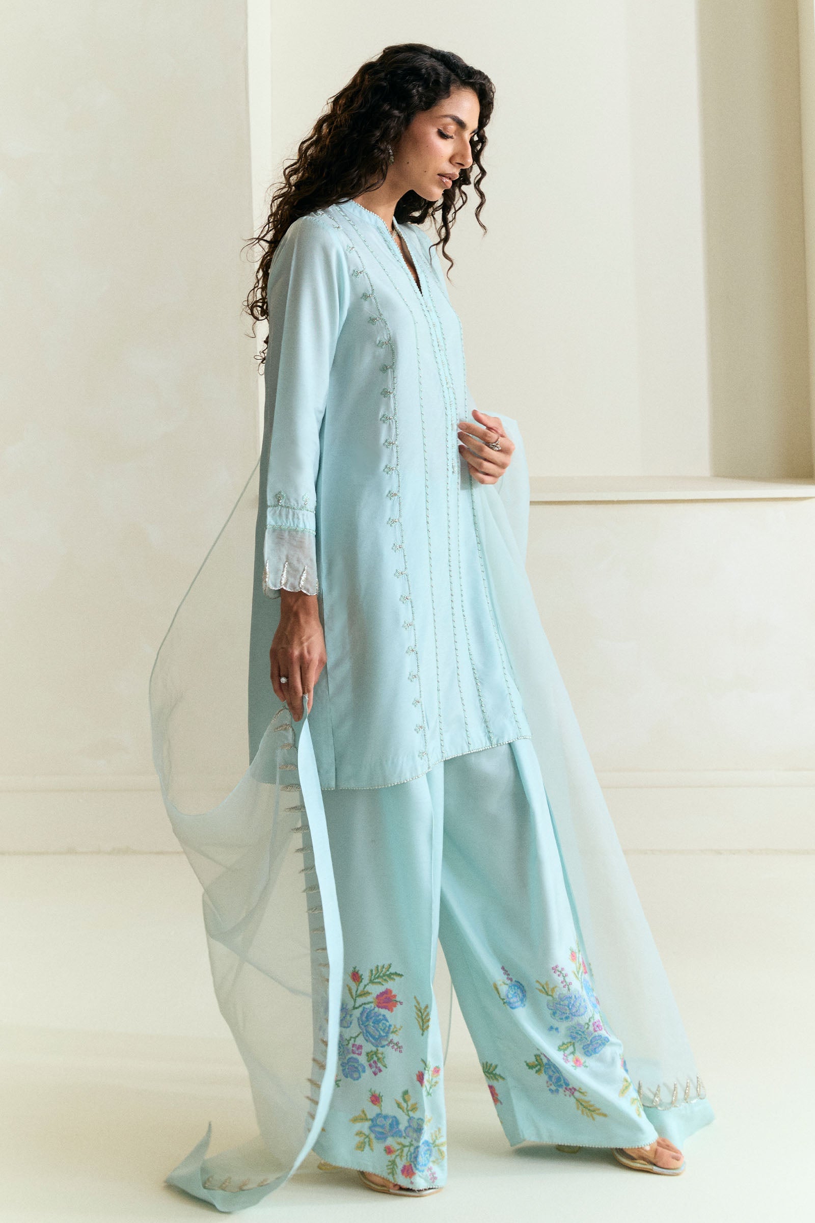 https://cdn.shopify.com/s/files/1/0340/8376/6405/files/3_cac13a8d-d6b3-43ad-9e0a-b7a569a6857c.jpg?v=1747816905