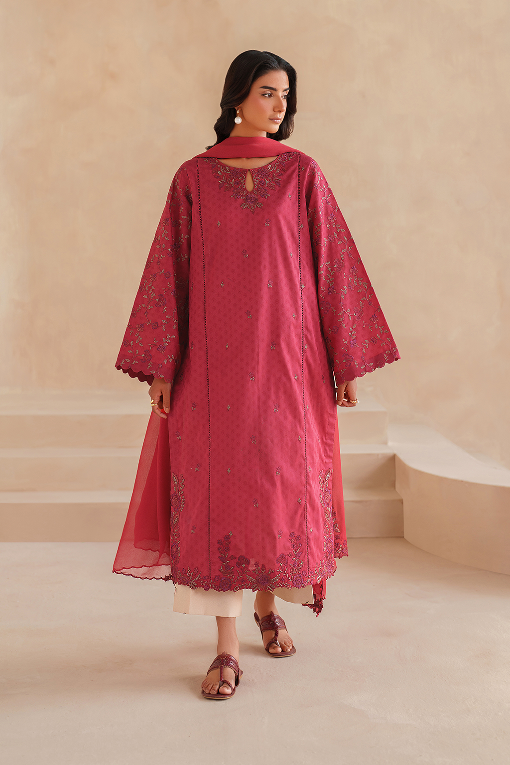 UE-596 Embroidered Lawn