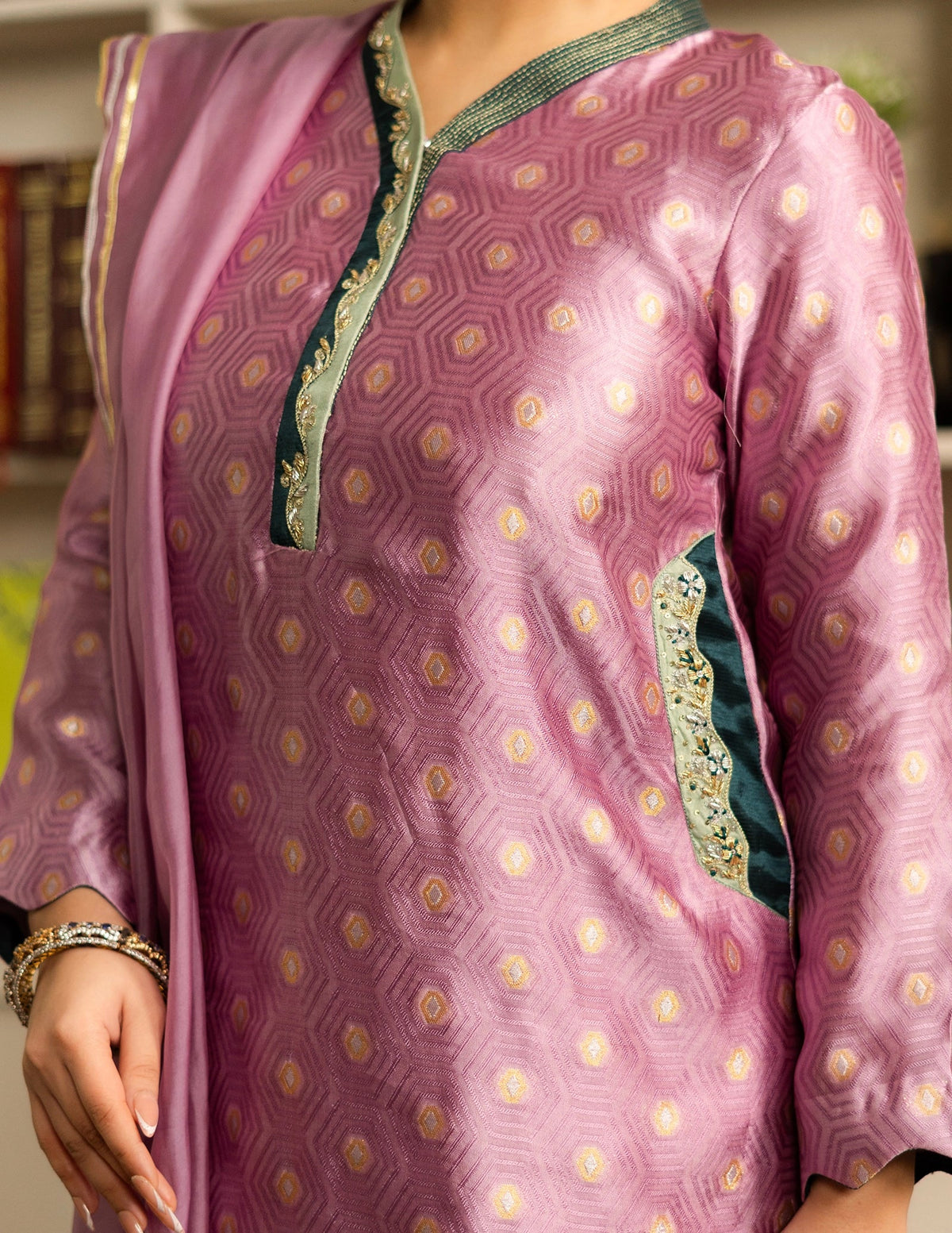 Laado Amethyst