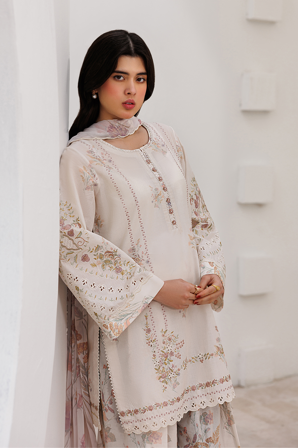UE-631 Printed Lawn