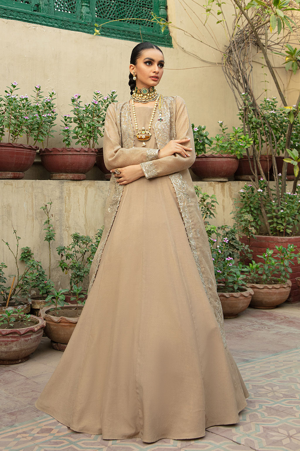 AG-19 (Gown)
