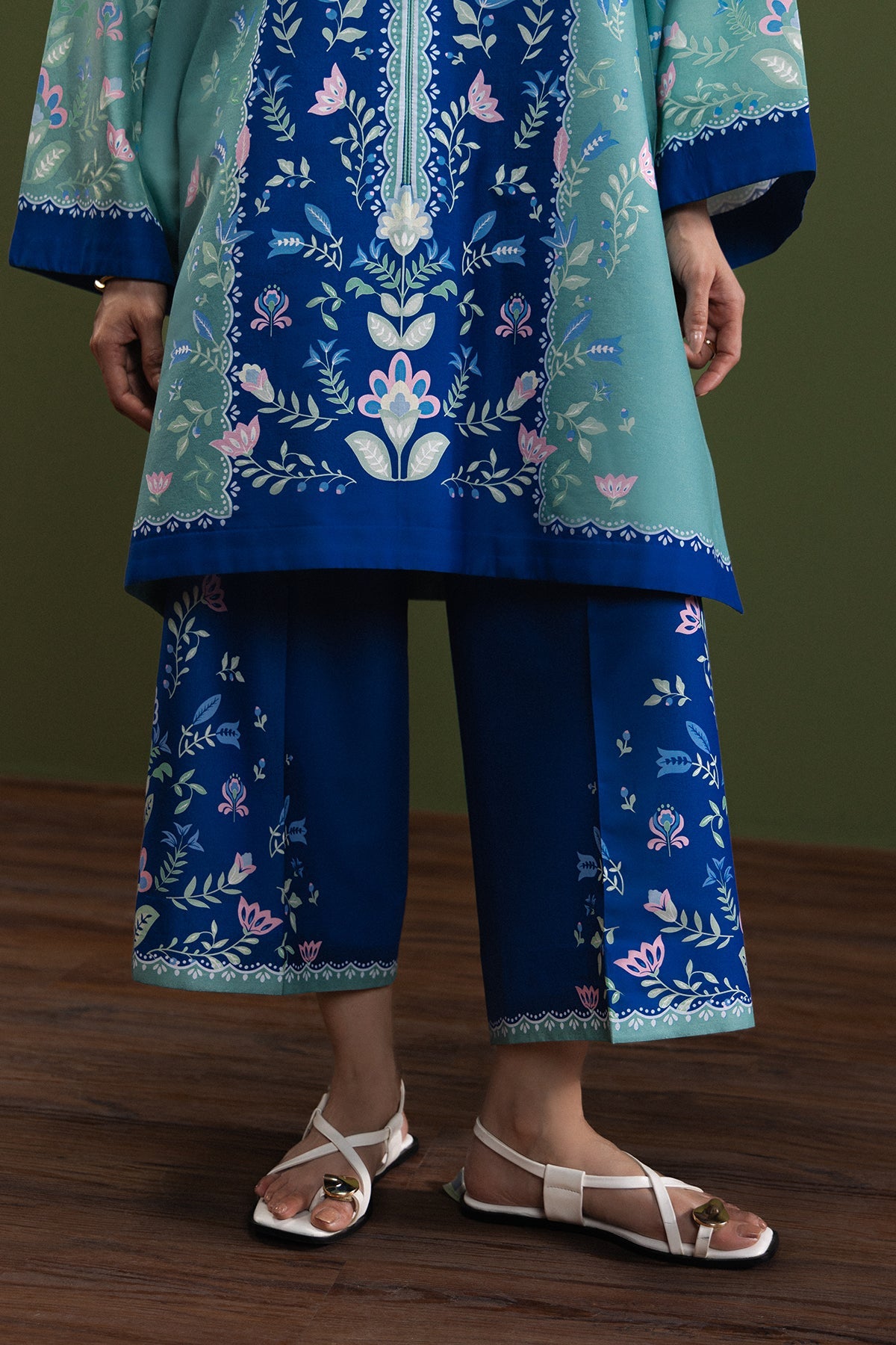 https://cdn.shopify.com/s/files/1/0052/2030/2897/files/3_cc5f754b-0fd2-4e48-bc51-b722a920e634.jpg?v=1777545399
