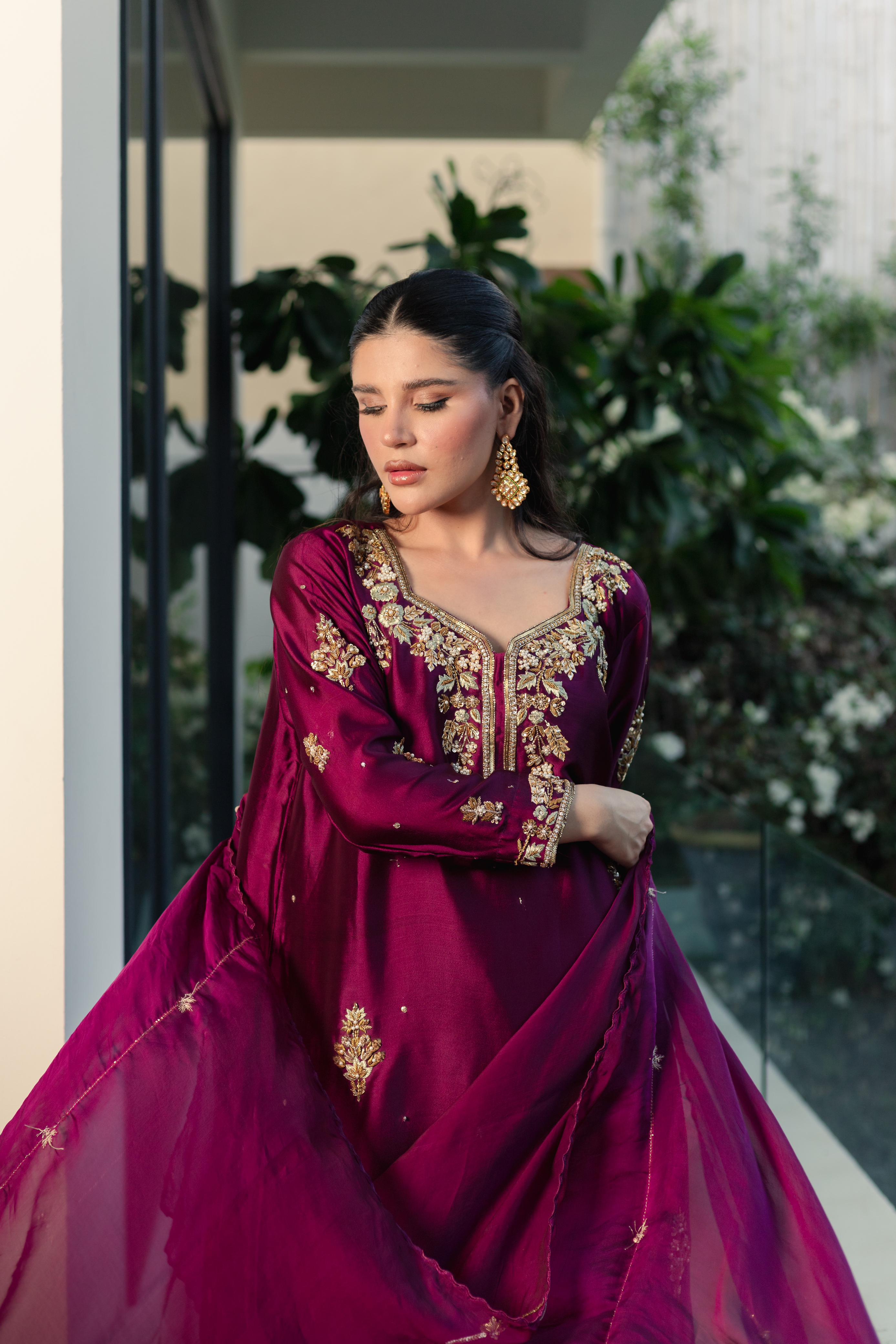 Amira