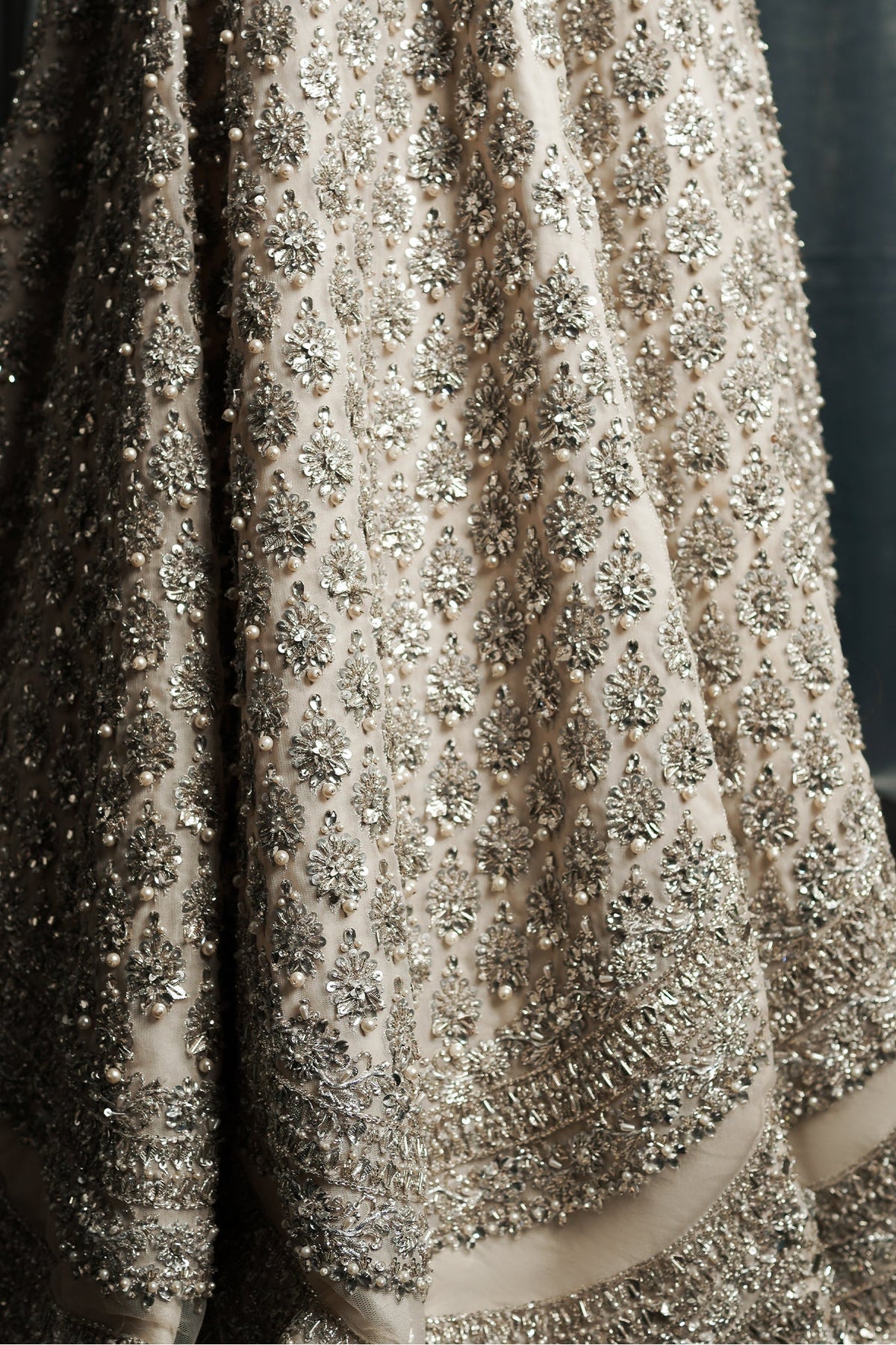THE SILVER LEHNGA CHOLI ZC-001