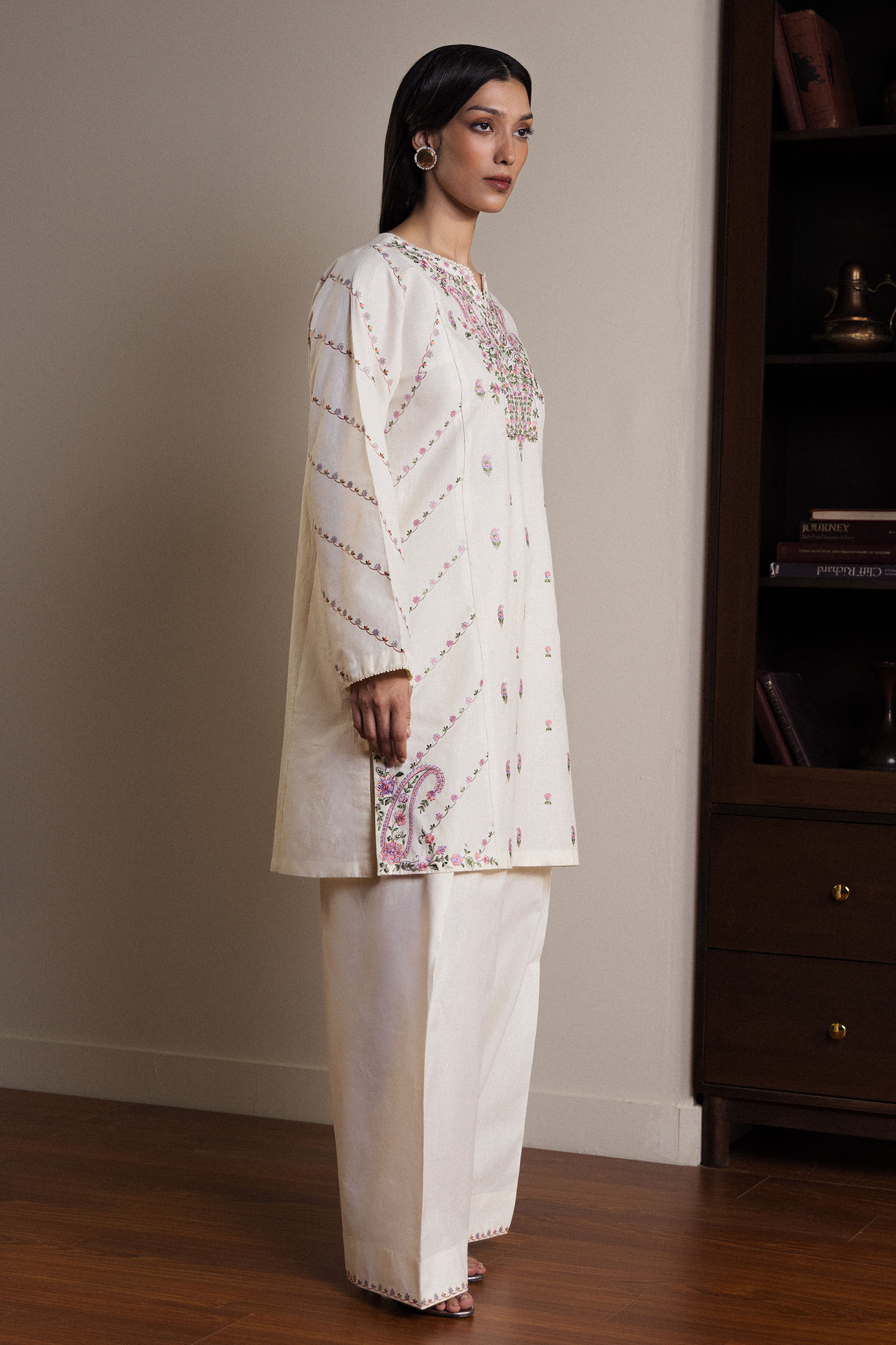 https://cdn.shopify.com/s/files/1/0340/8376/6405/files/3_1ed32d9f-1f5e-43b6-8e65-0f6cad754d80.jpg?v=1779175968
