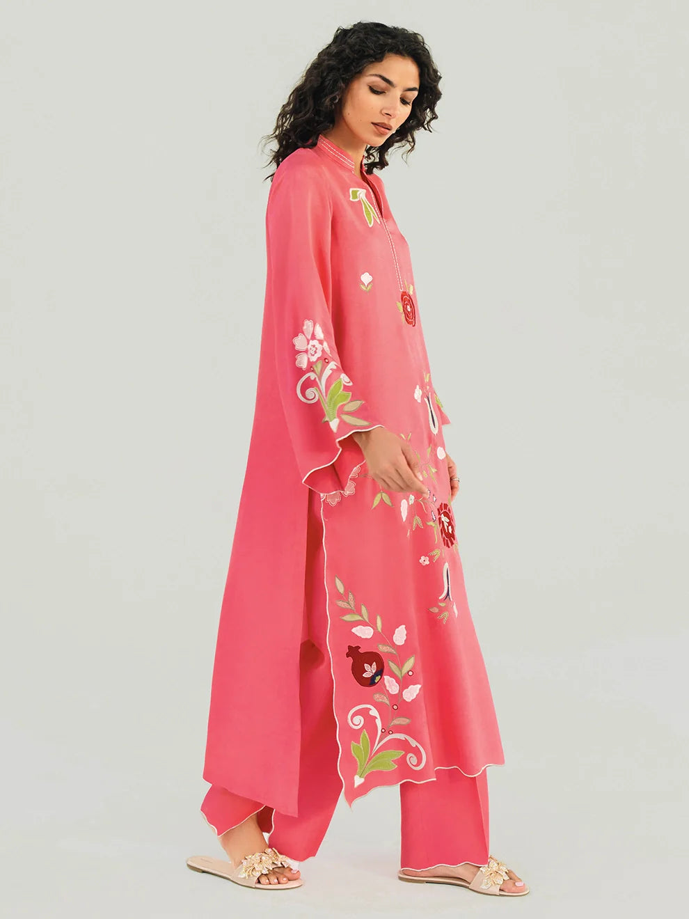 Rose Garden - 2Pcs Khaddi Silk Ensemble
