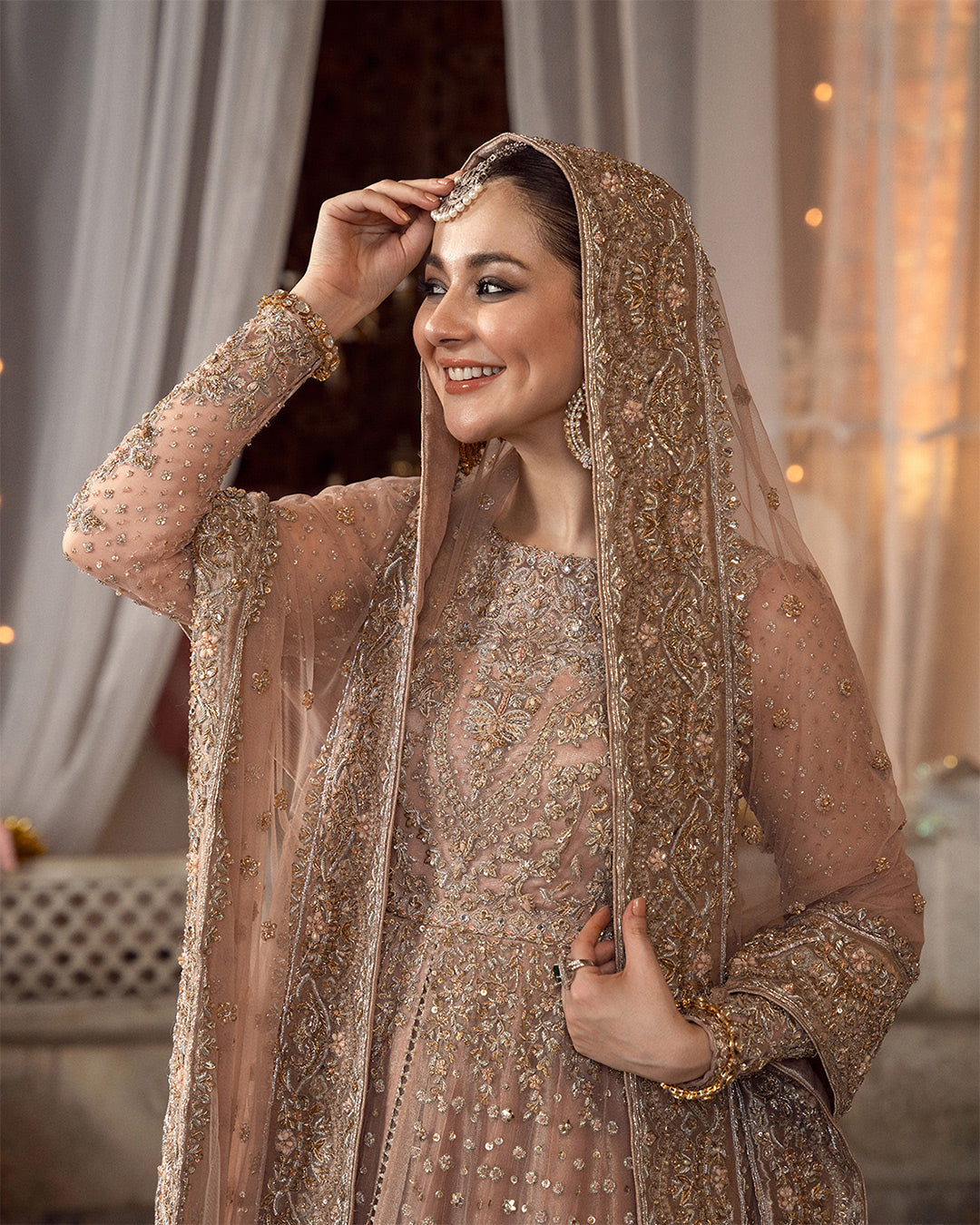 Faiza Saqlain – Mahra Style