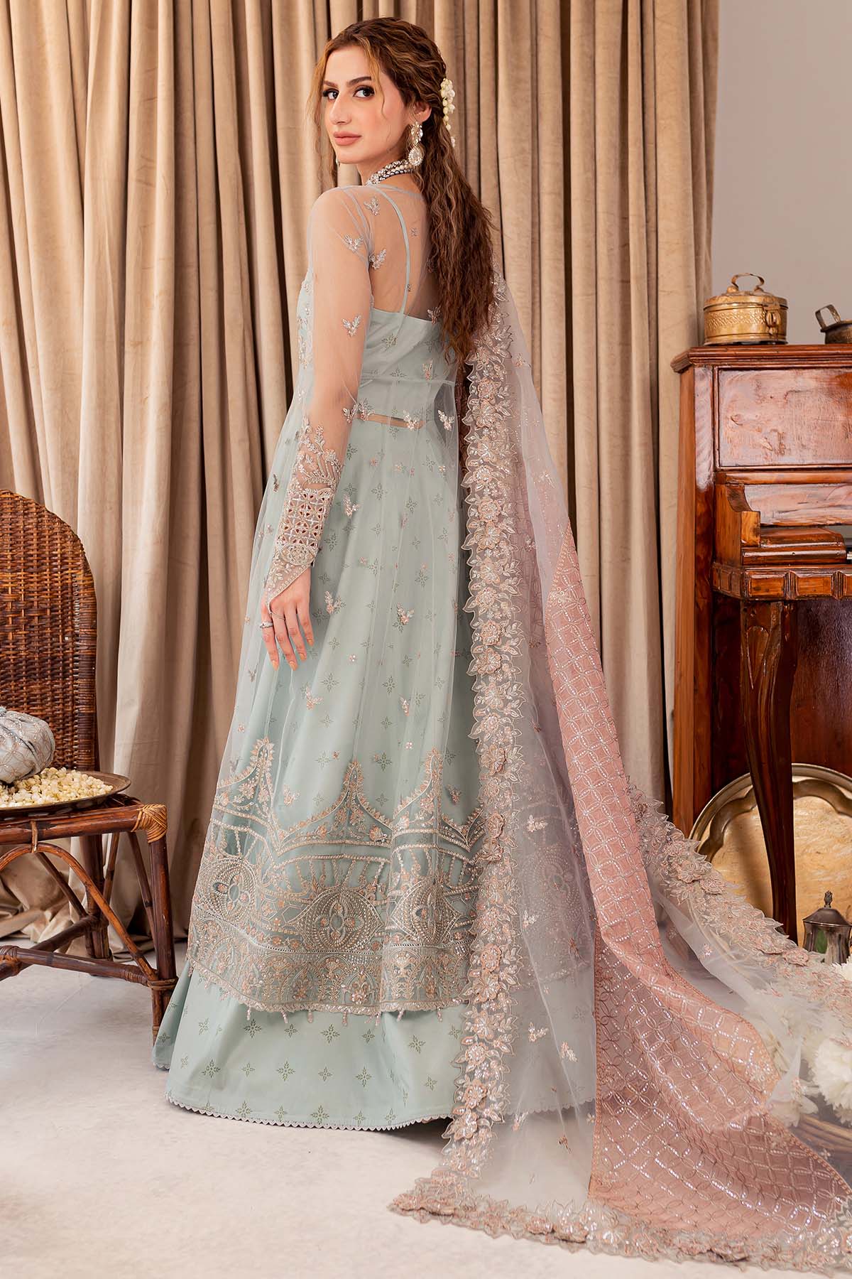 Farasha – Camilla Style