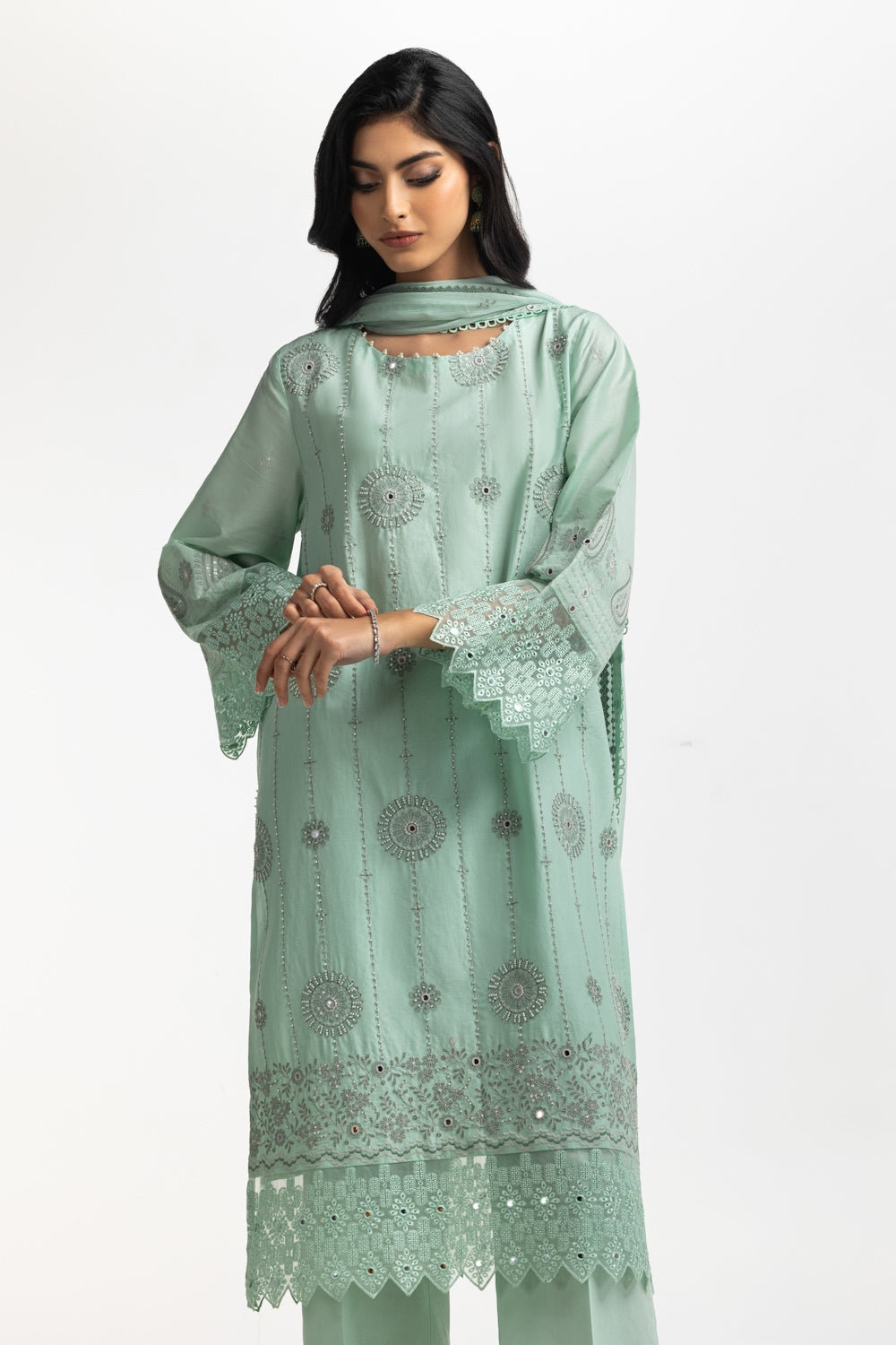 3Pc Lawn Embroidered Suit