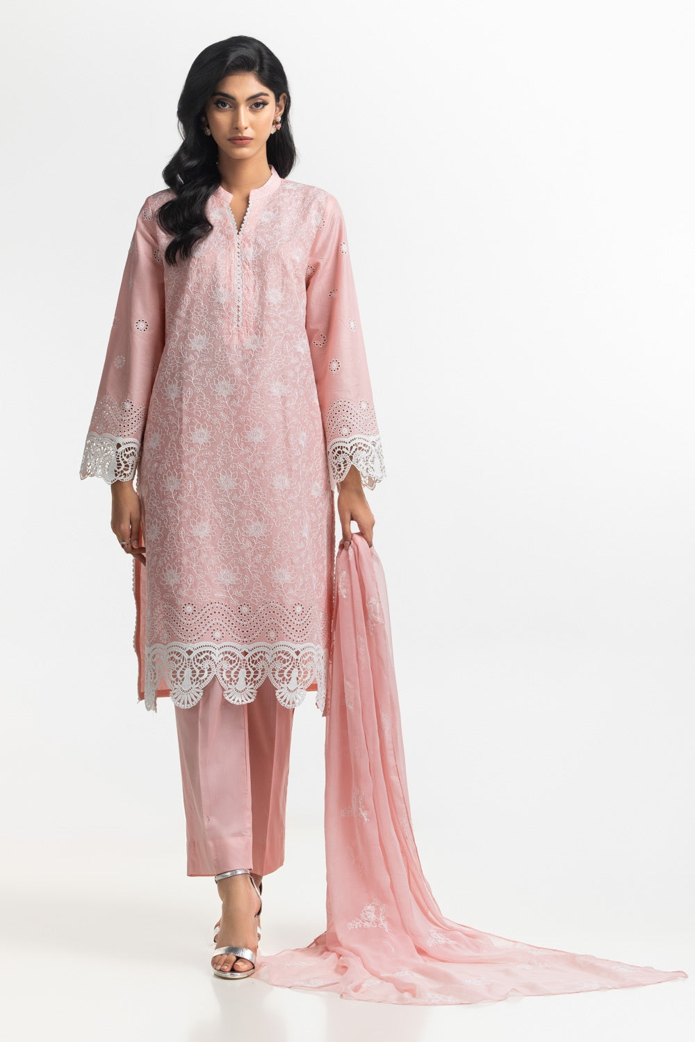 3Pc Lawn Embroidered Suit