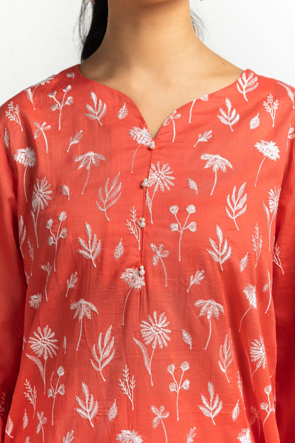 3Pc Lawn Embroidered Suit