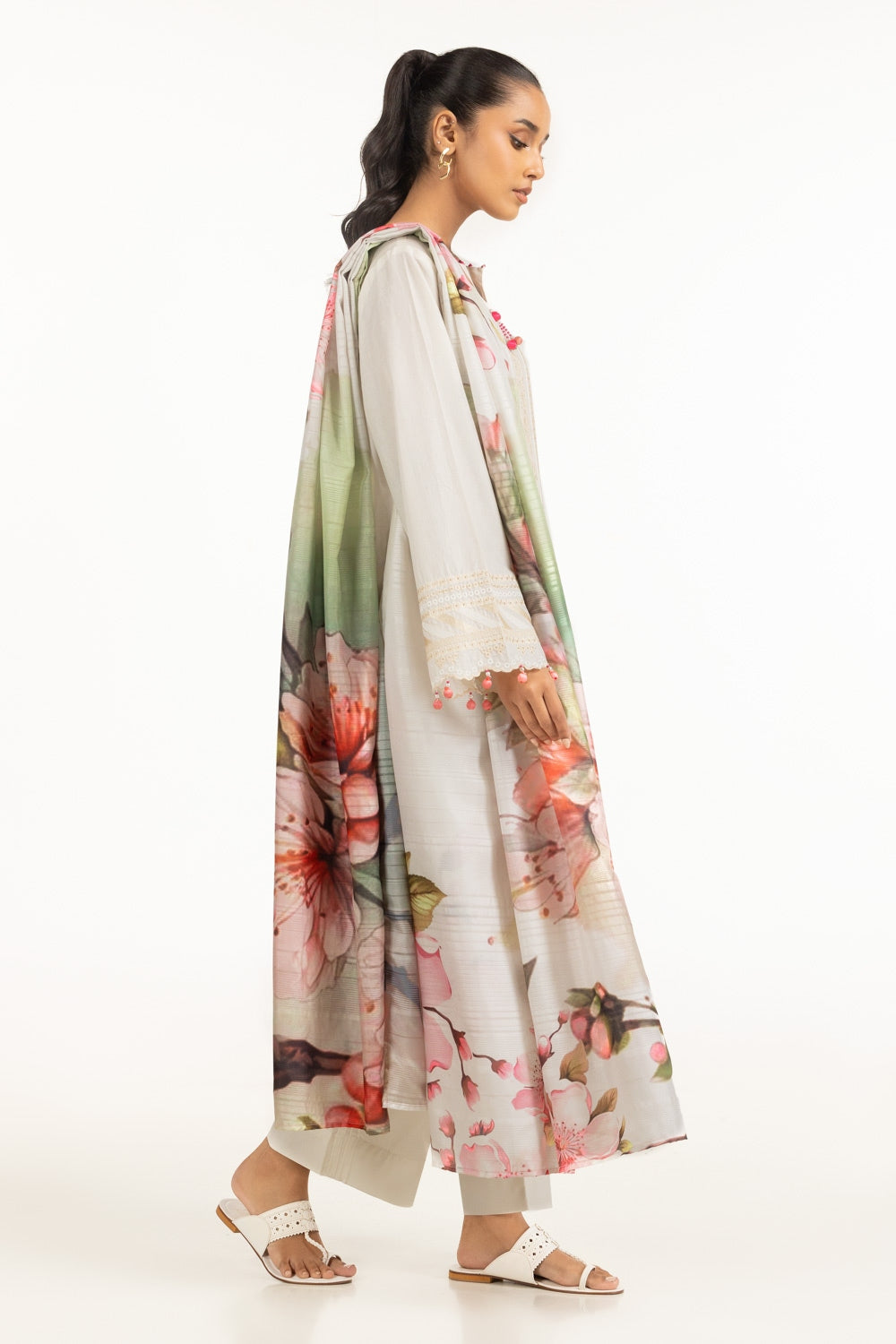3PC Lawn Embroidered Suit
