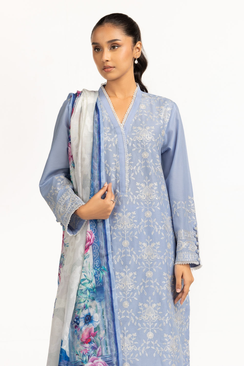 3Pc Lawn Embroidered Suit