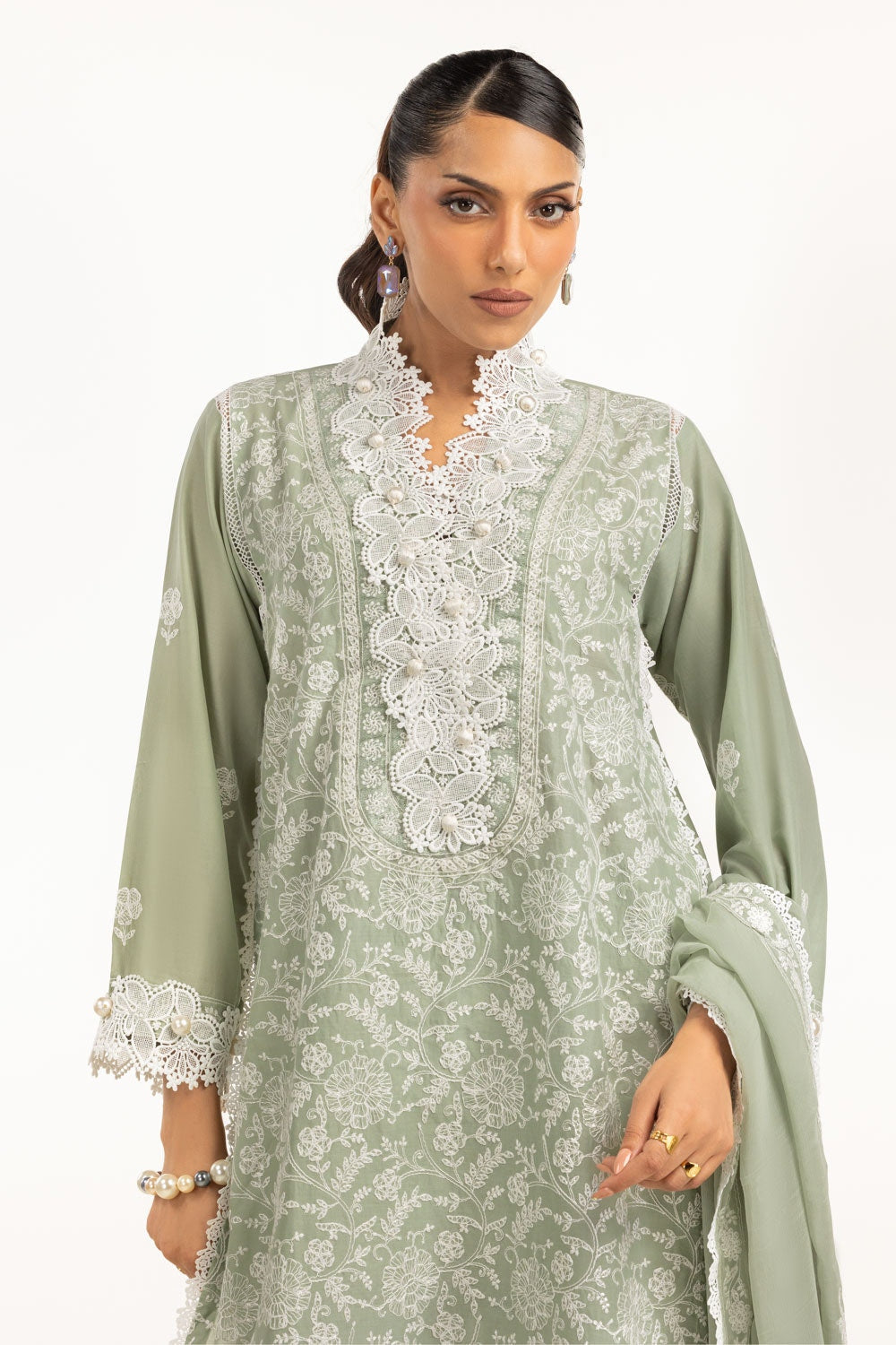 3PC Lawn Embroidered Suit