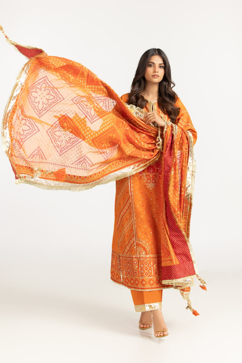 3Pc Lawn Embroidered Suit