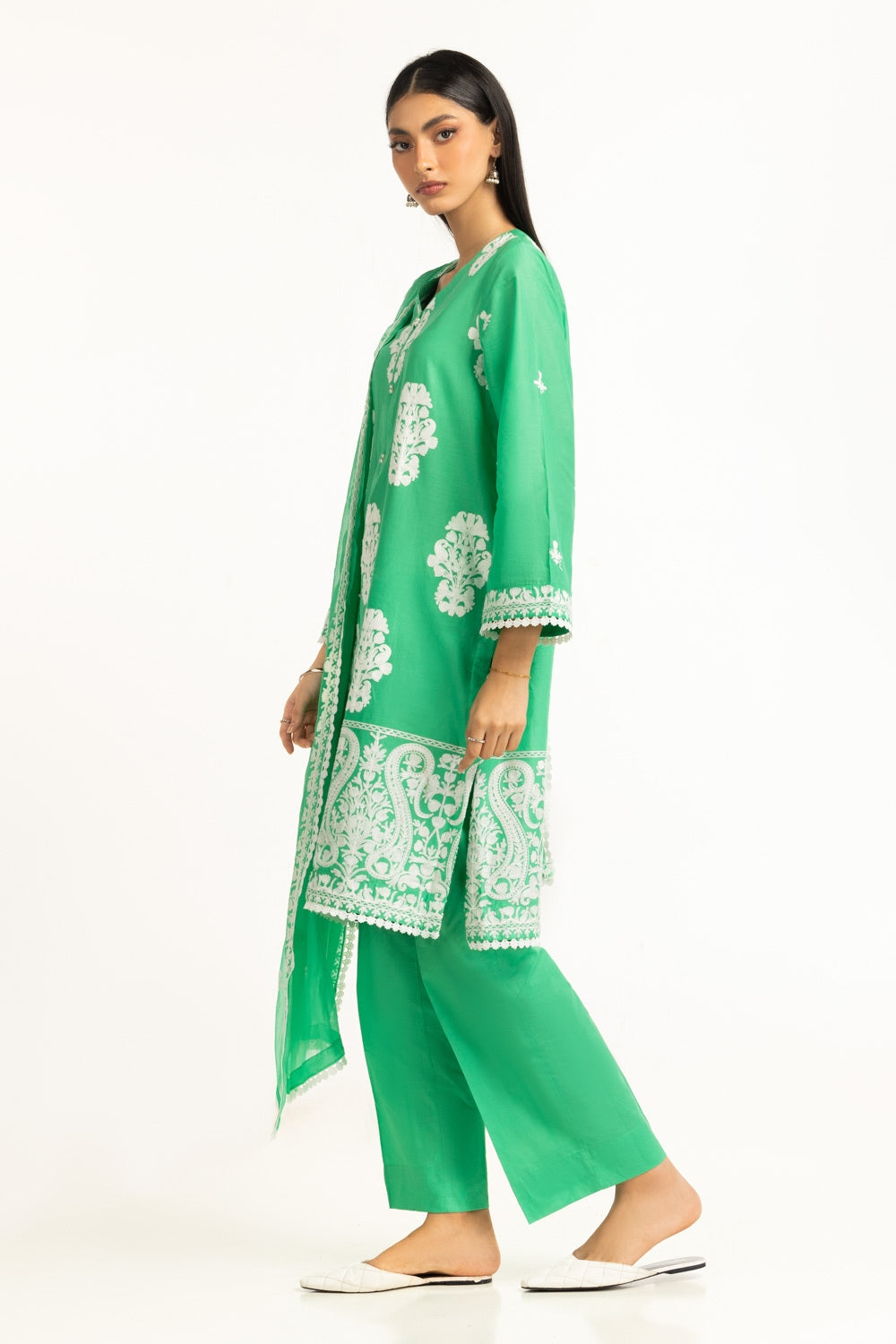3Pc Lawn Embroidered Suit