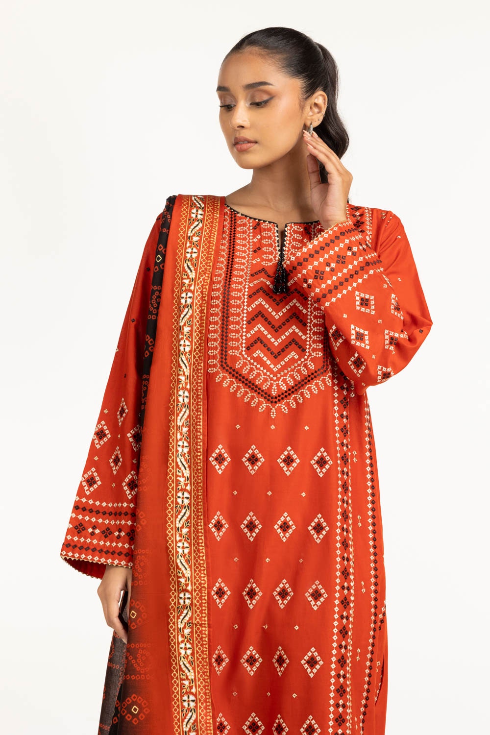 3PC Lawn Gold And Lacqer Printed Suit With Embroidered