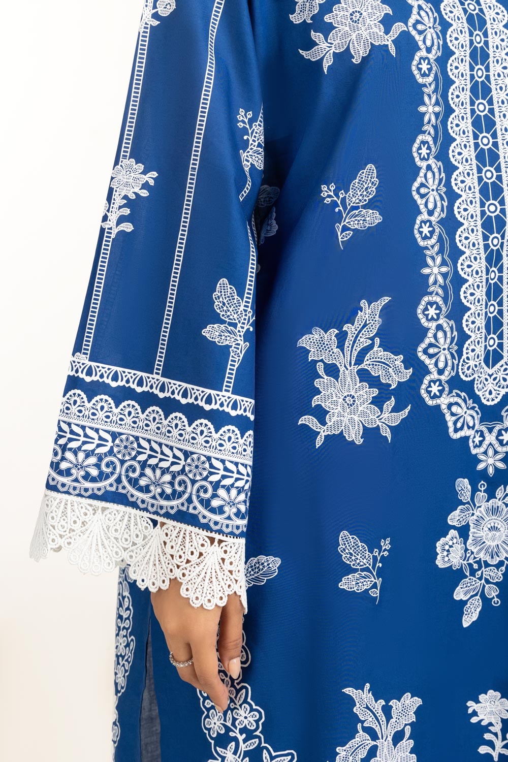 3Pc Lawn Lacquer Printed Suit