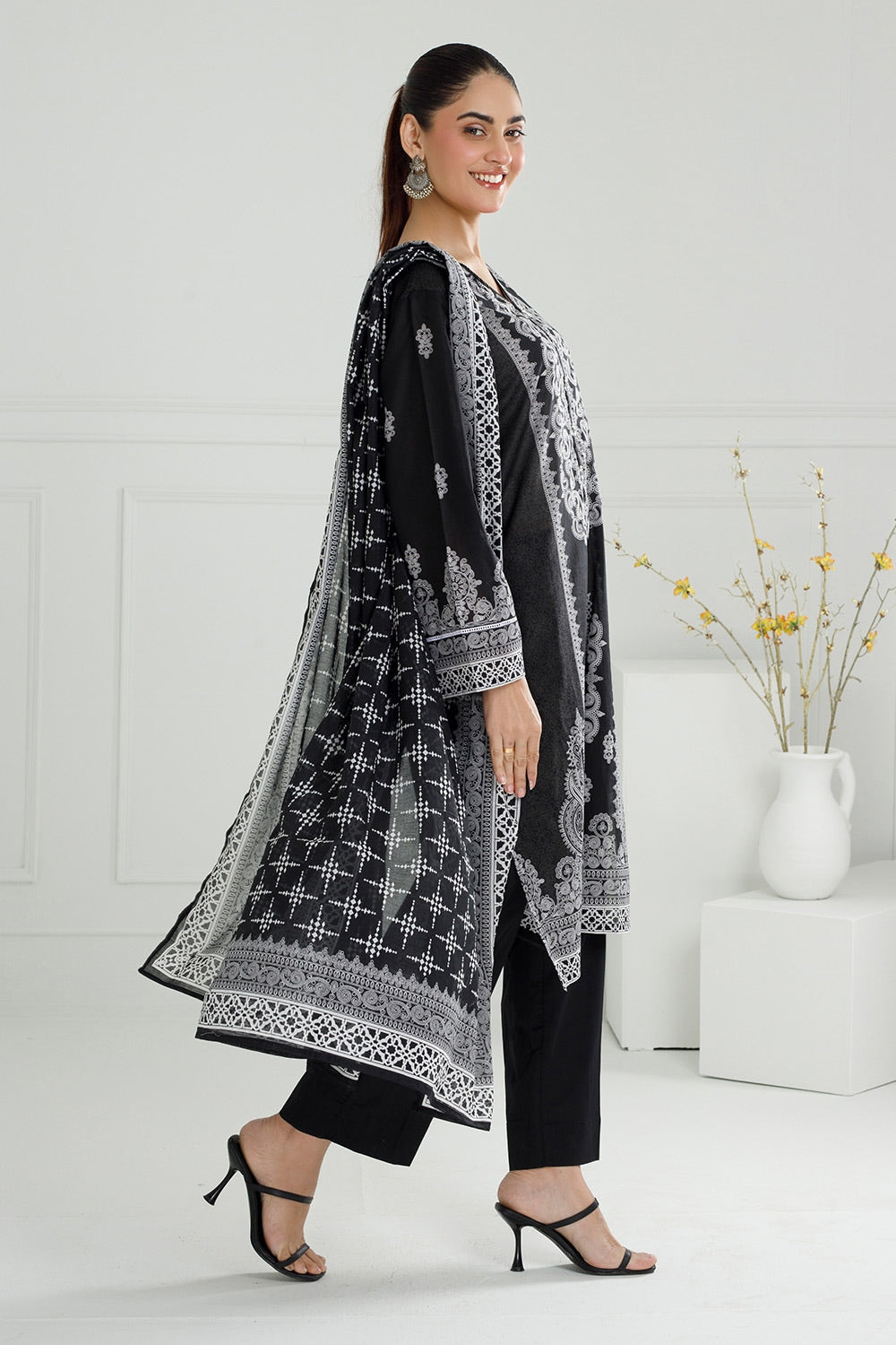 3Pc Lawn Printed Suit