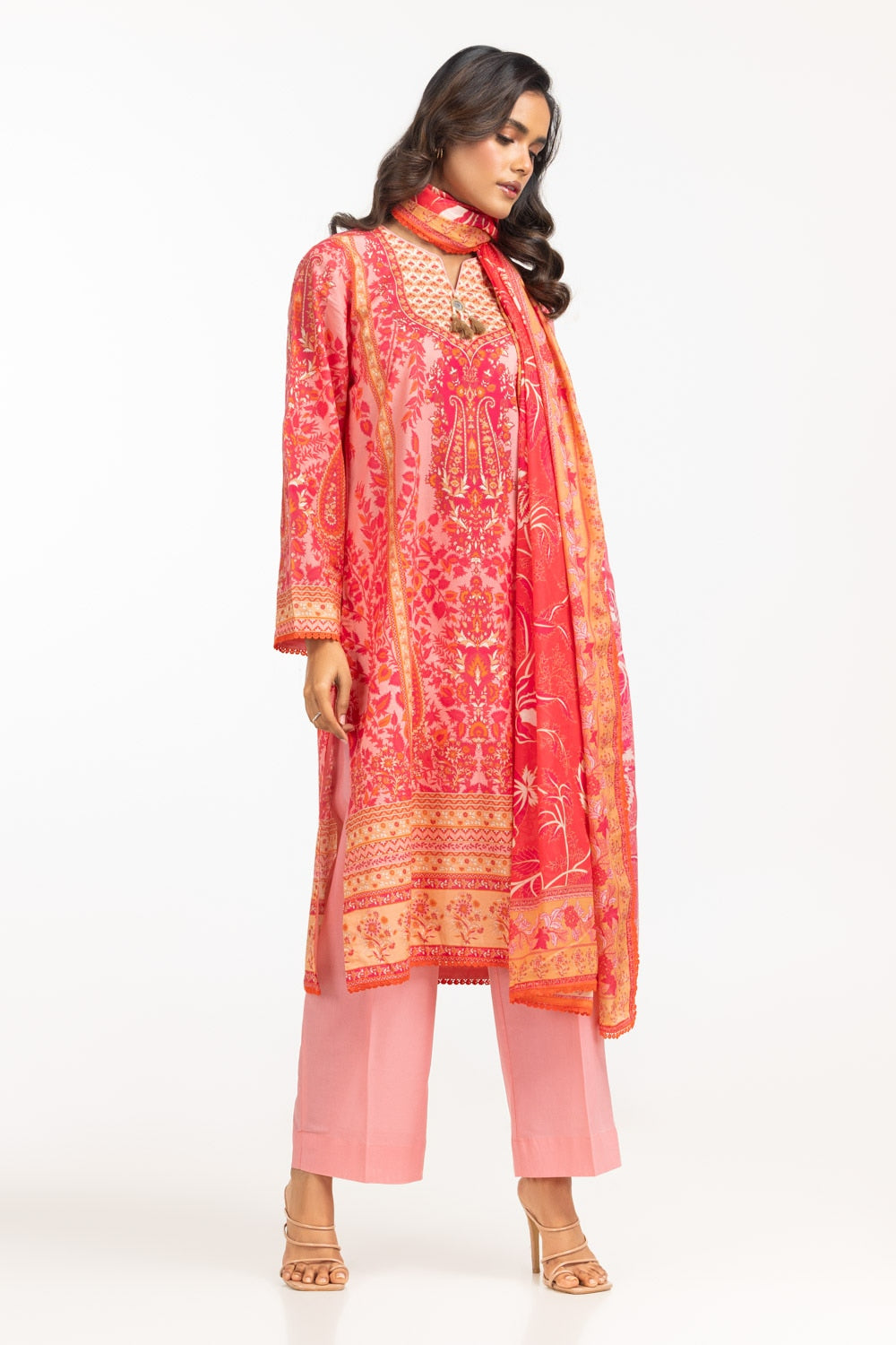 https://cdn.shopify.com/s/files/1/0706/3253/8159/files/3pc_lawn_printed_suit_iustksd-679_front-2.jpg?v=1758379081