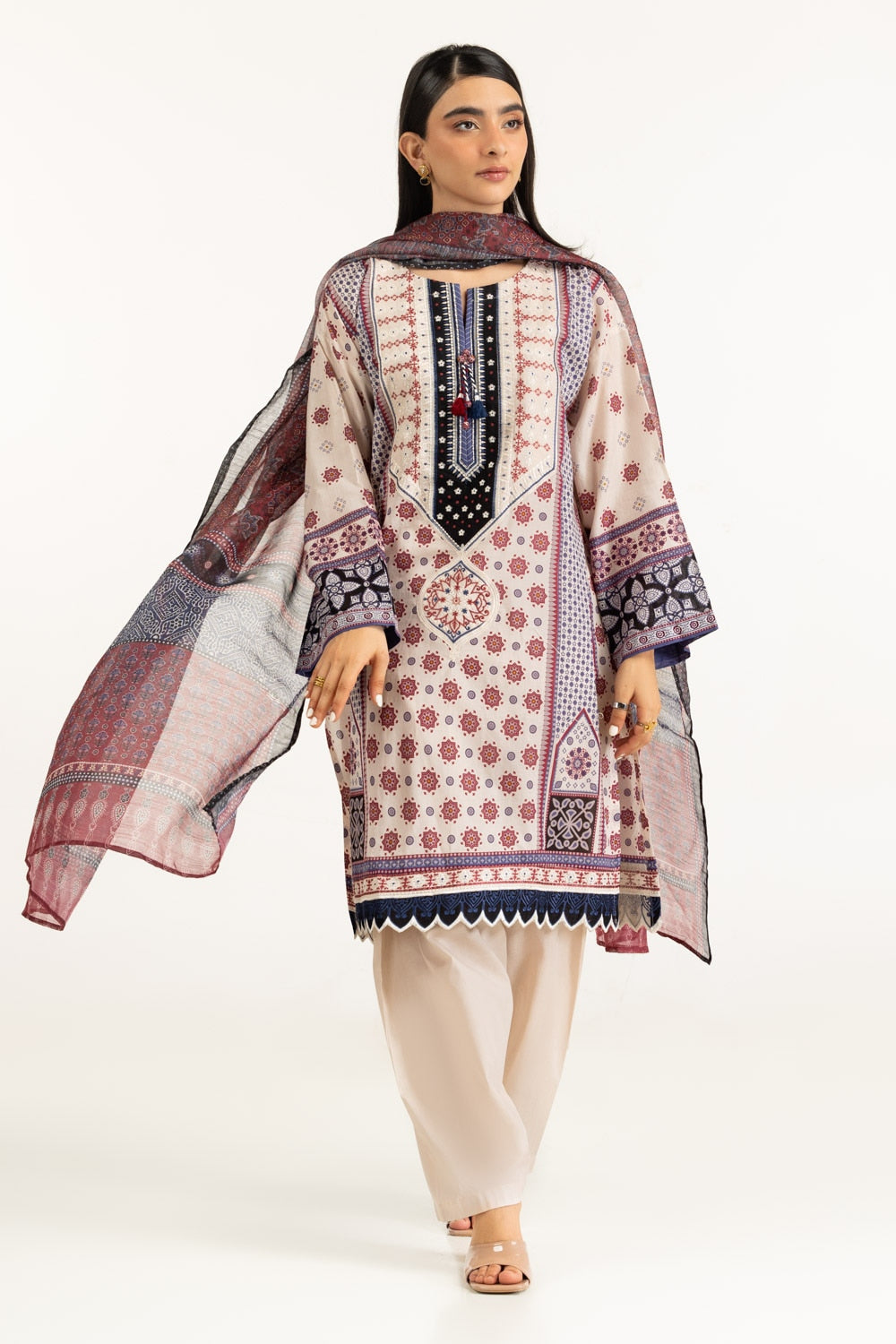3Pc Lawn Printed Suit With Embroidered