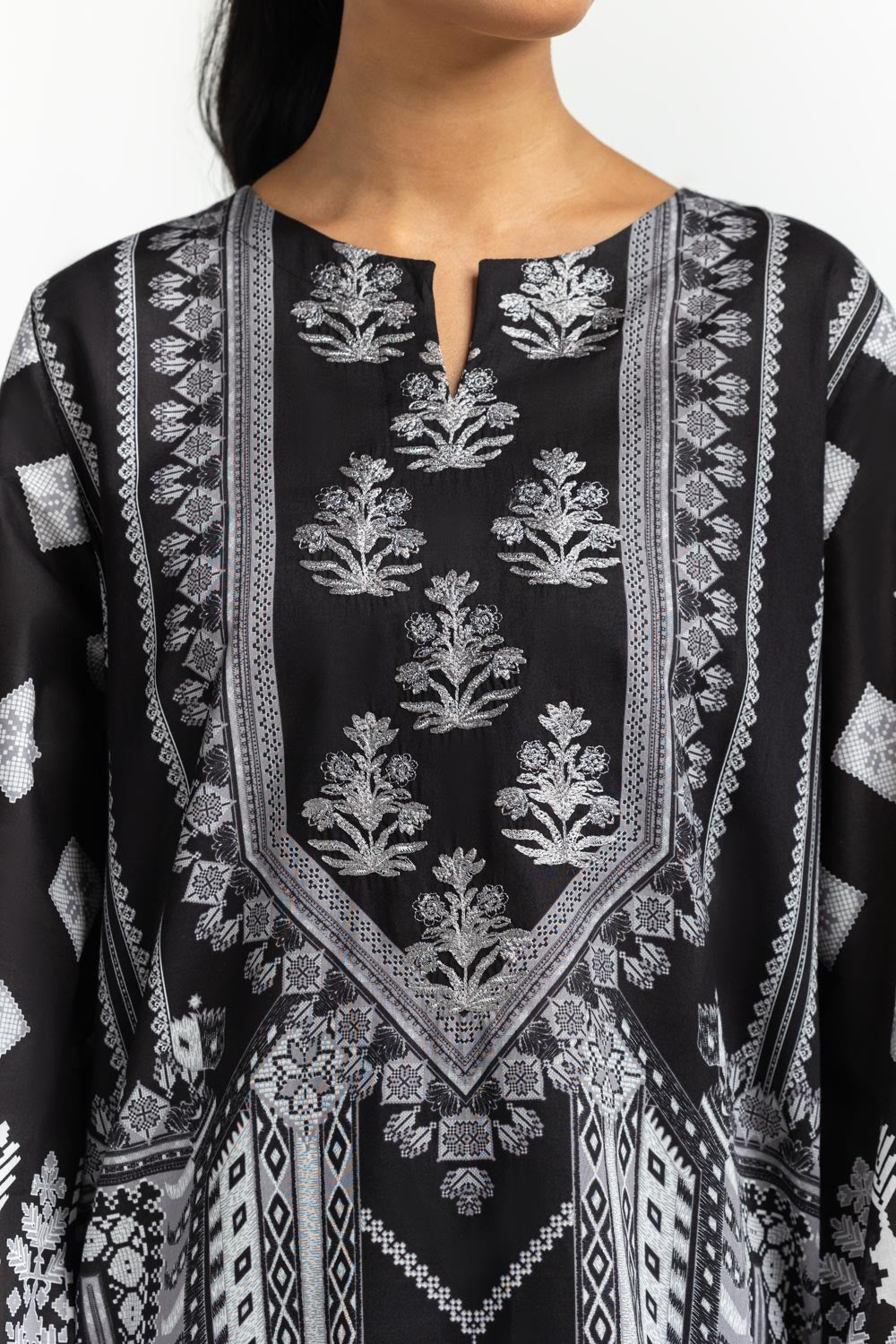 3PC Lawn Printed Suit With Embroidered
