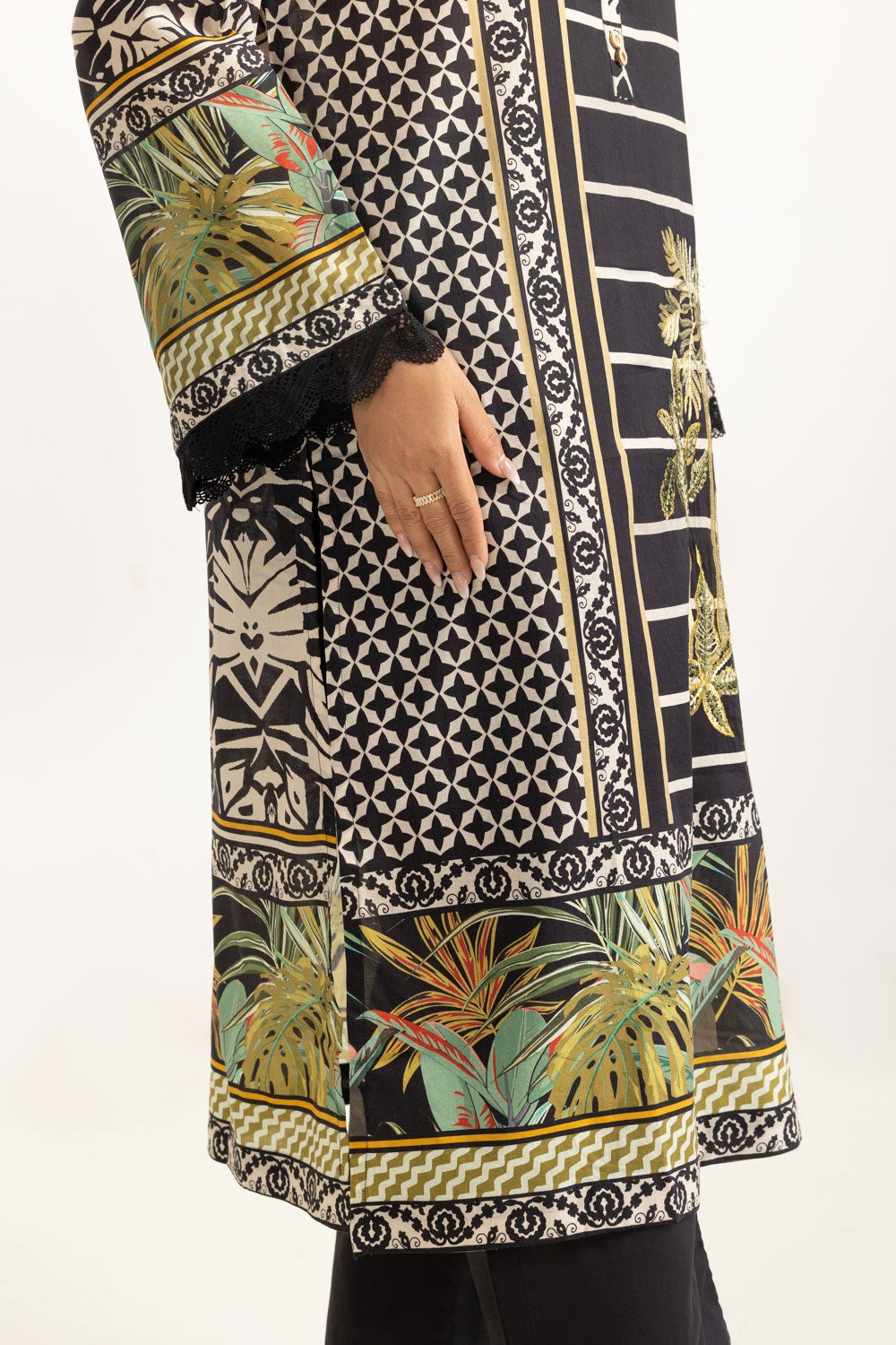 3PC Lawn Printed Suit With Embroidered