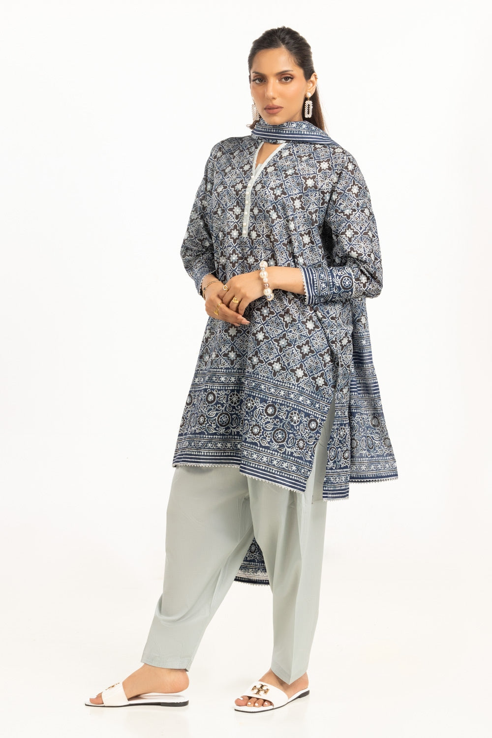3Pc Lawn Silver Printed Suit