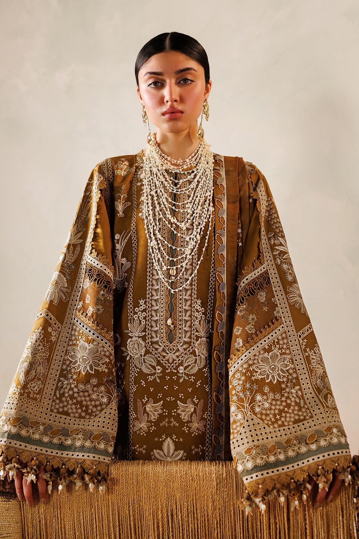 EMBROIDERED LAWN EL26-D07 STITCHED