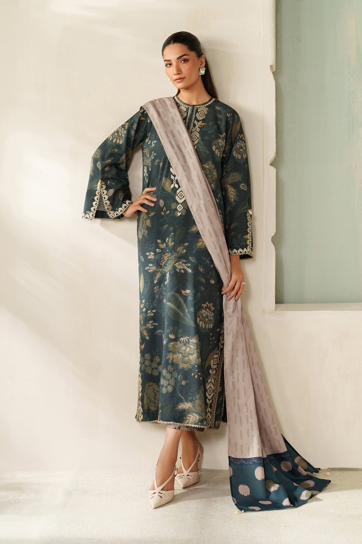 EMBROIDERED KHADDAR UF-4327