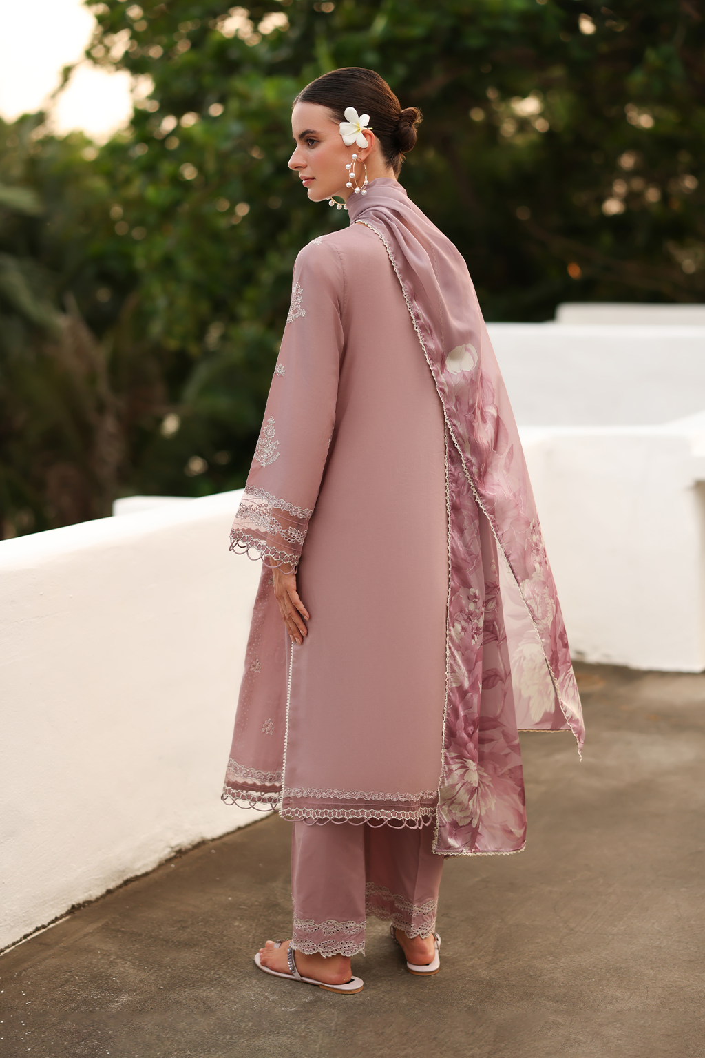 UE-525 Printed Lawn