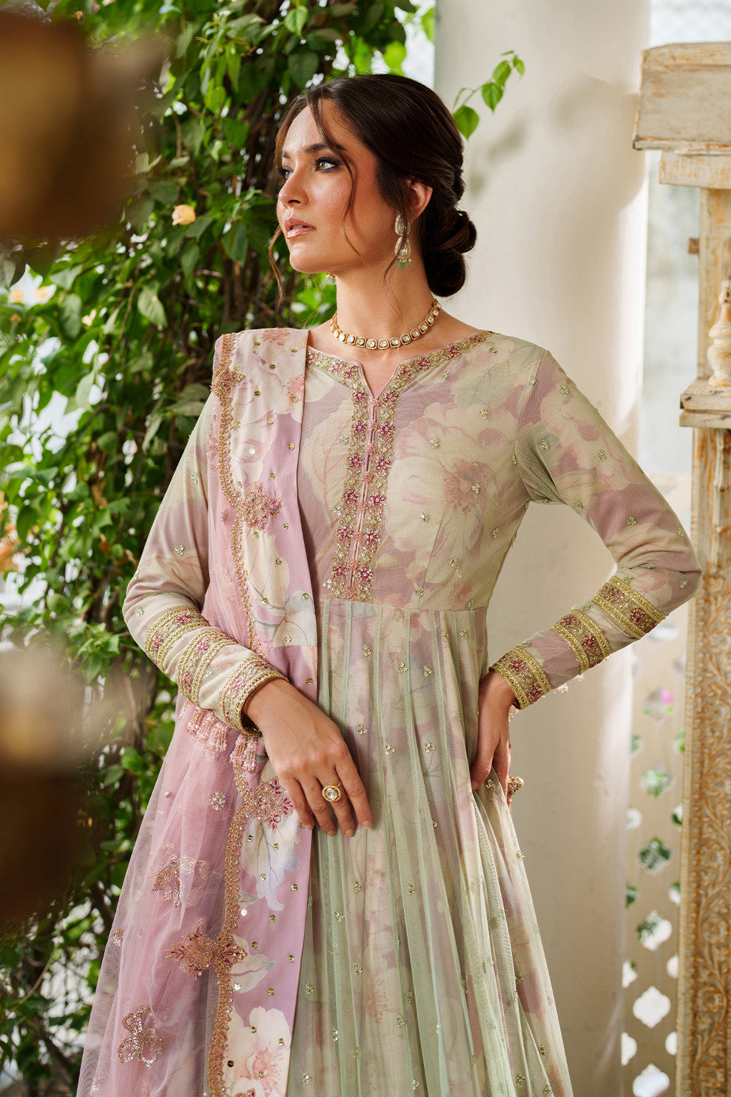 UE-542  Printed Formals