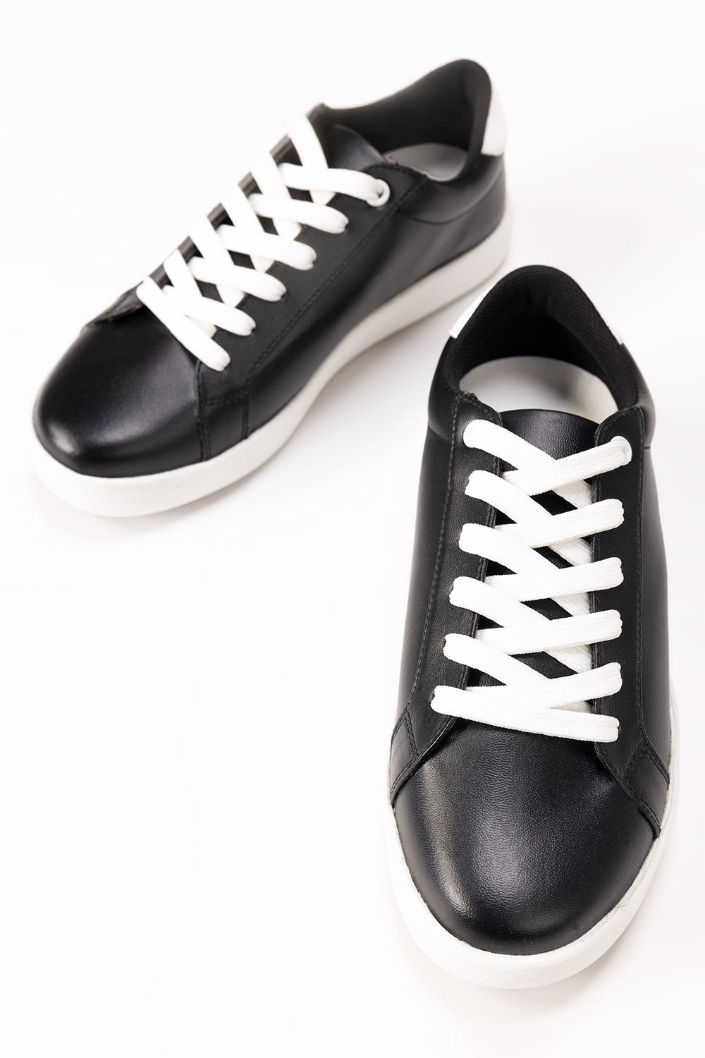 Women Black Sneaker