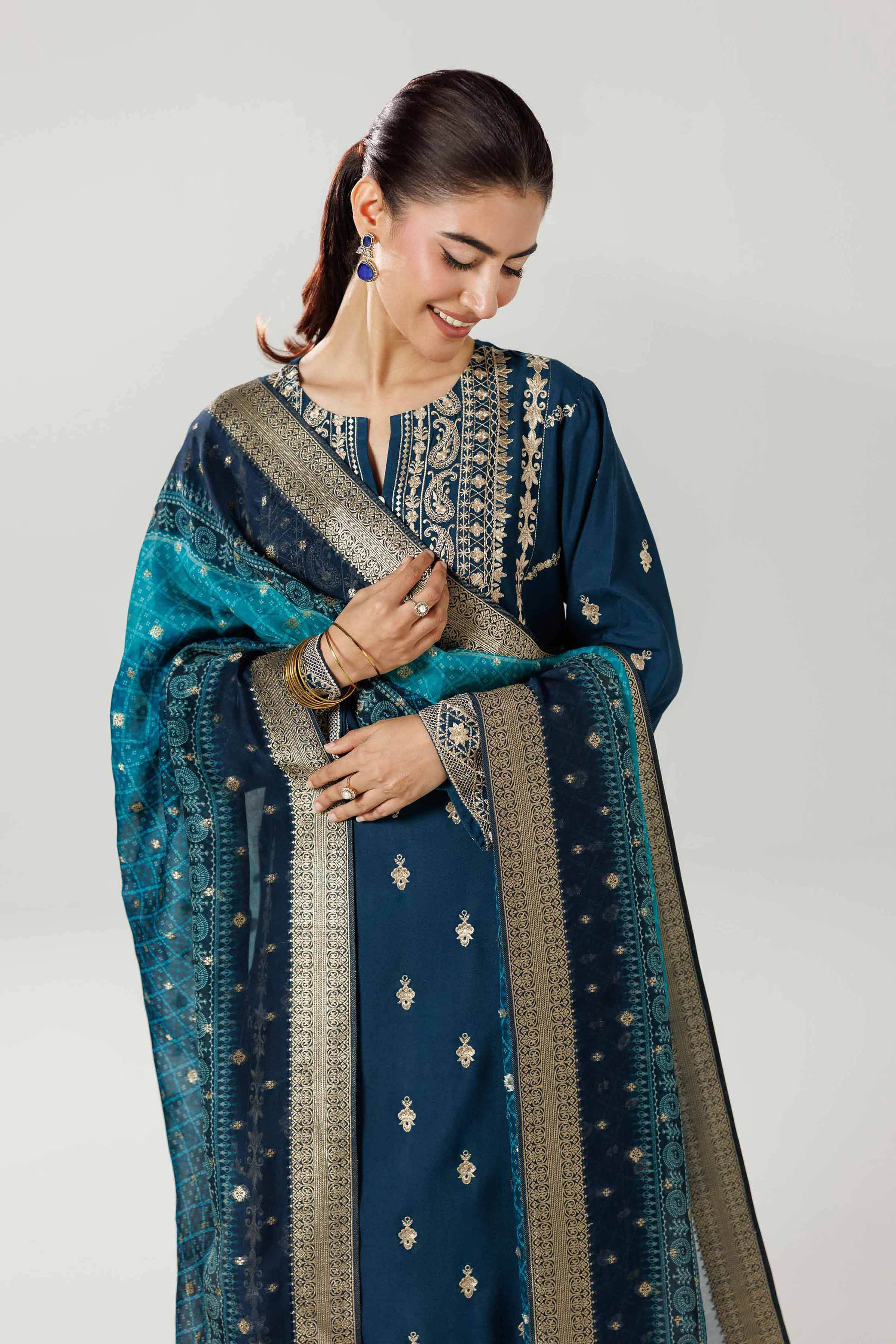 3 Piece - Embroidered Suit - 42419118