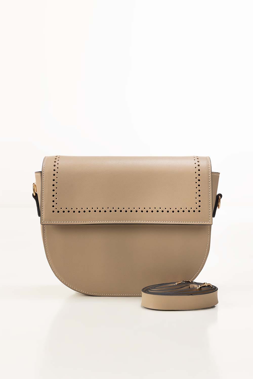 https://cdn.shopify.com/s/files/1/0706/3253/8159/files/424510-beige-crossbody-bag-front-ideas.jpg?v=1758371194