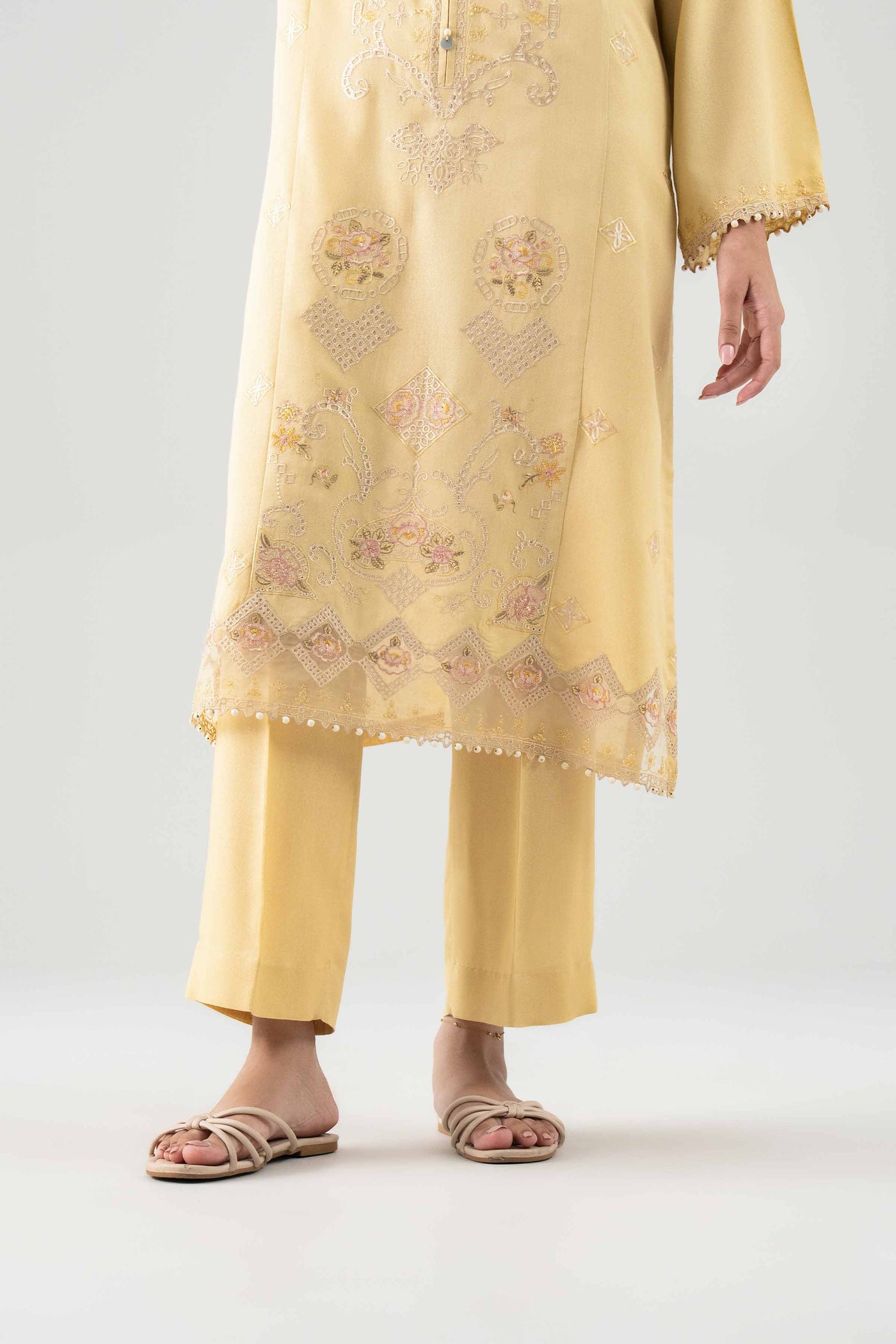 3 Piece Embroidered Lawn Suit