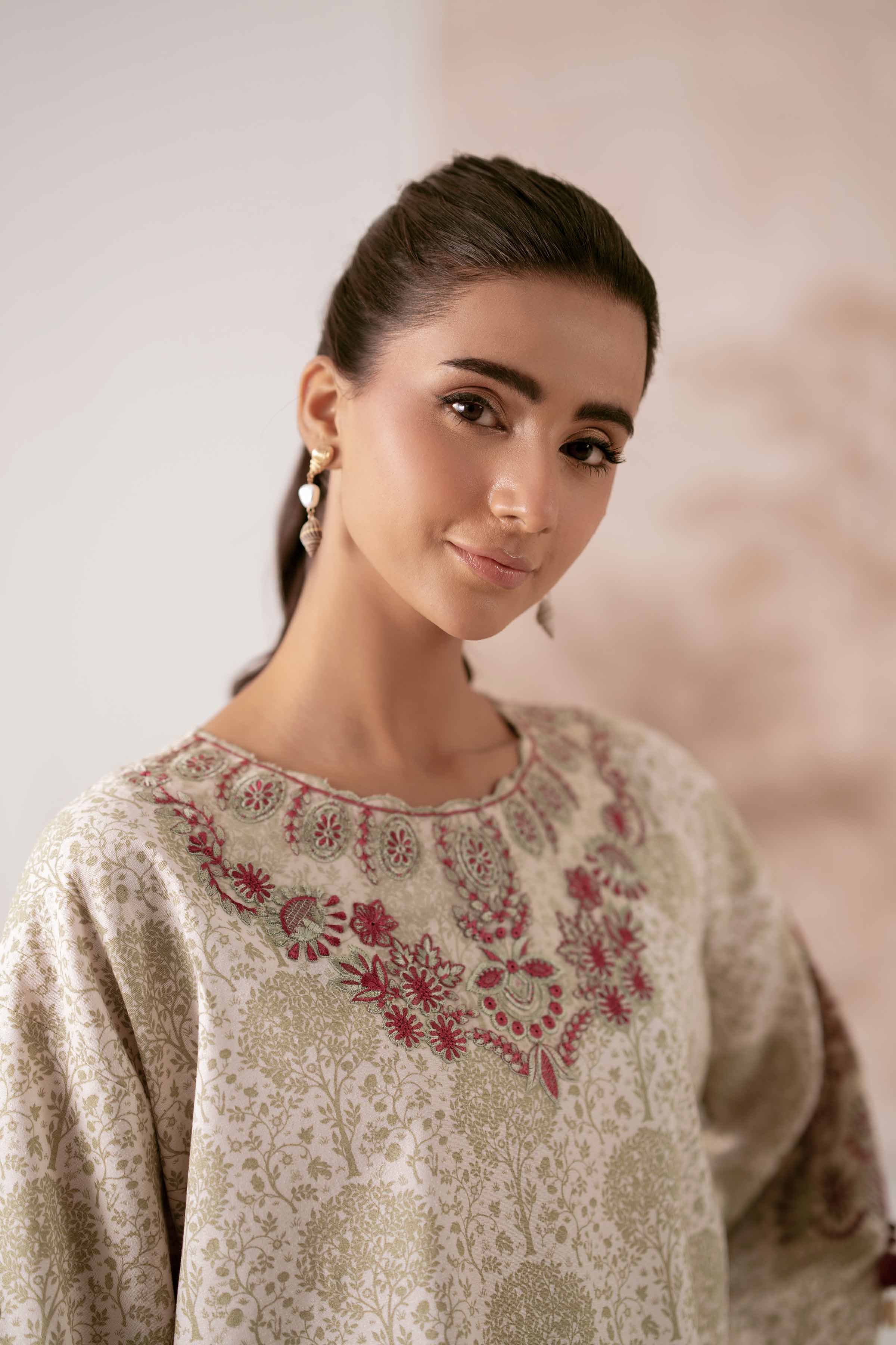 2 Piece - Printed Embroidered Suit - 42502810