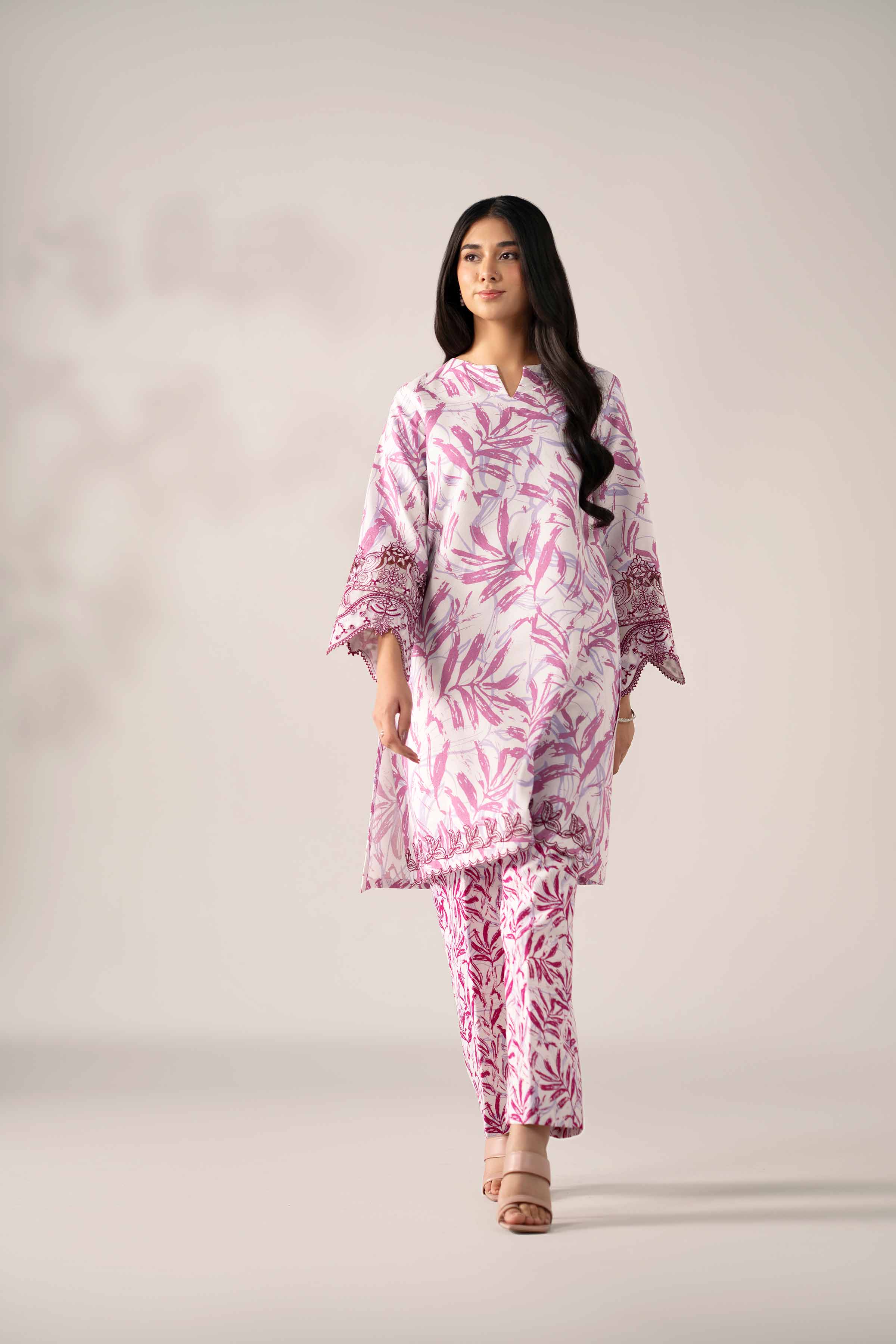 2 Piece - Printed Embroidered Suit - 42502811