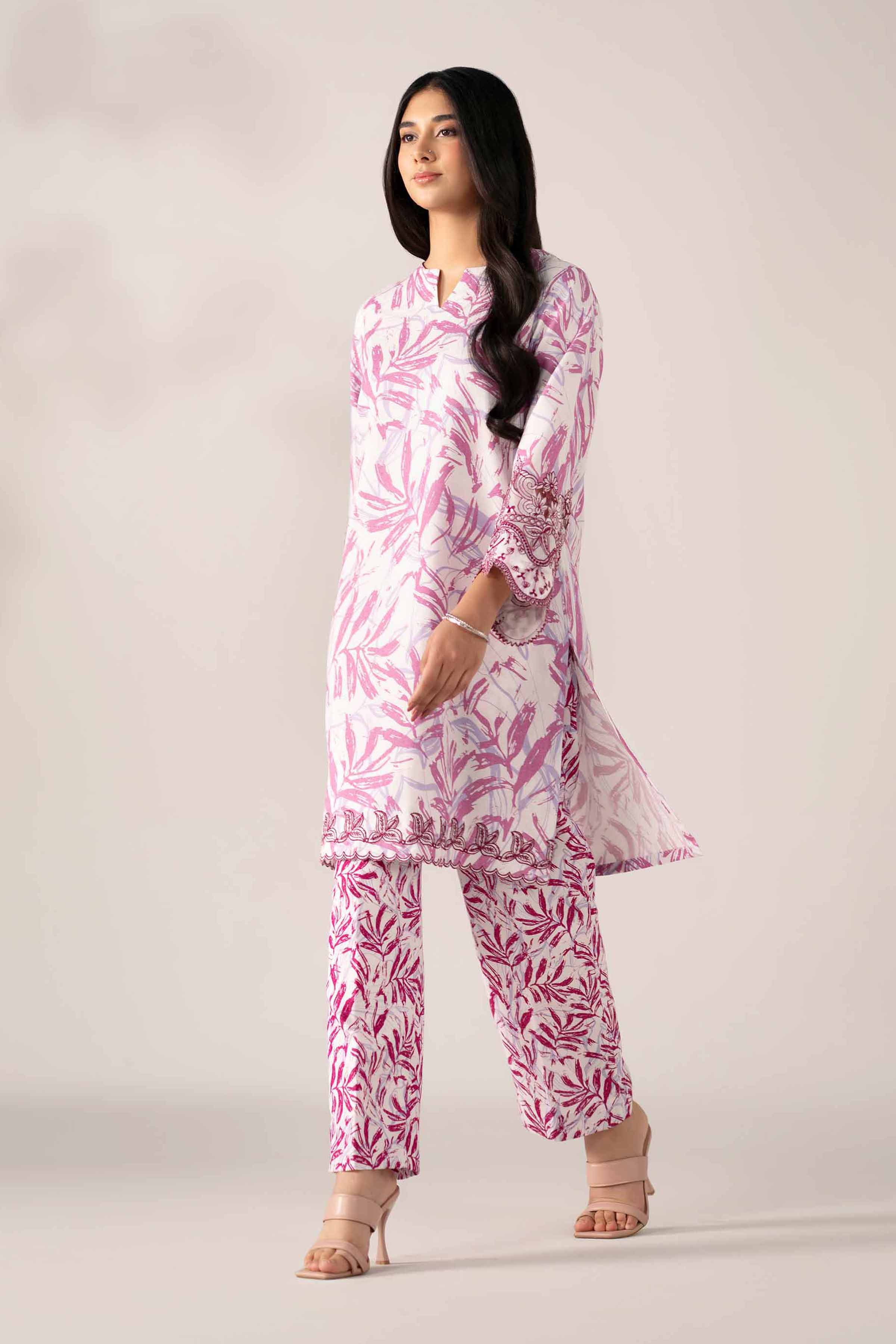 2 Piece - Printed Embroidered Suit - 42502811