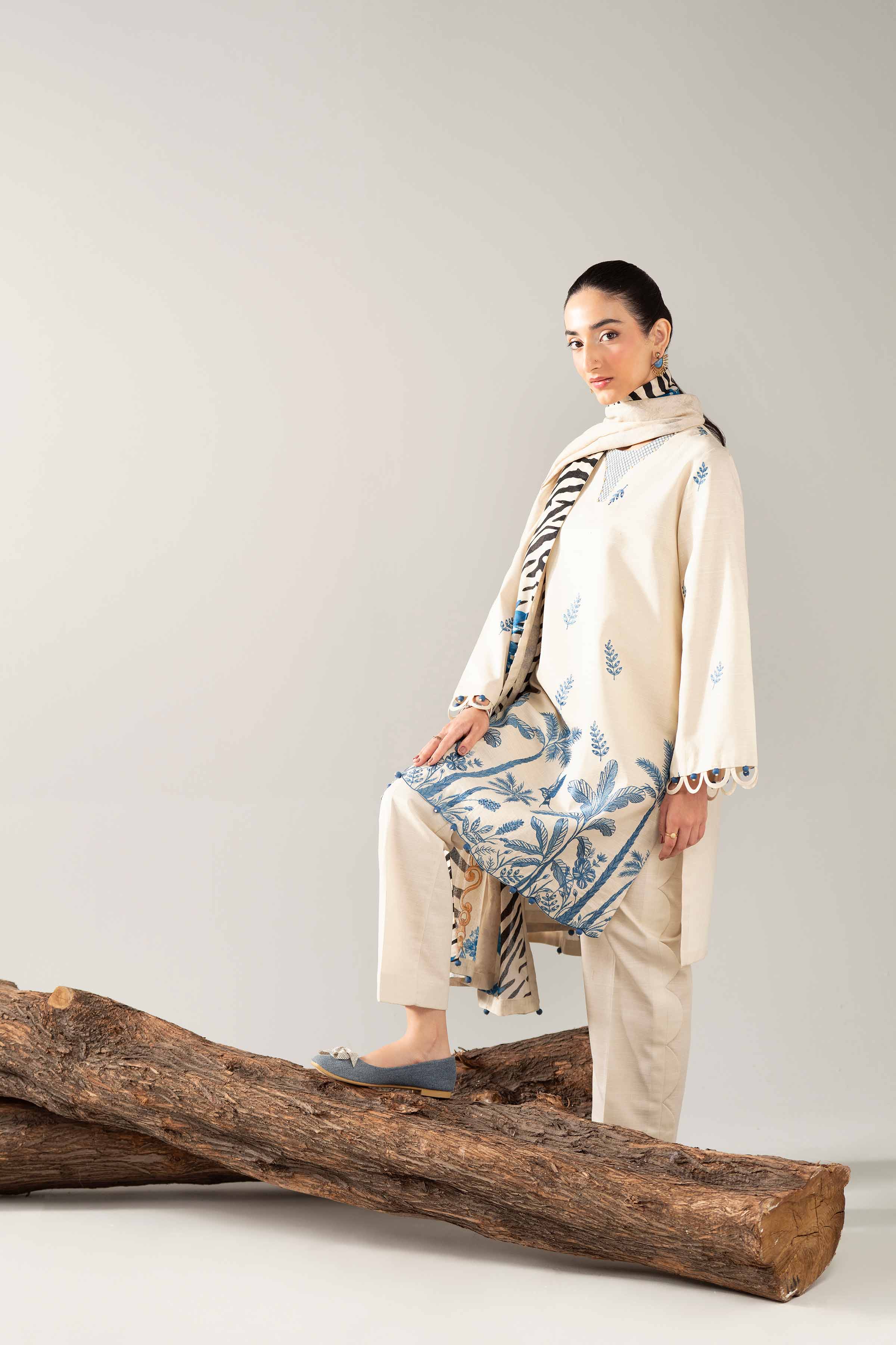 3 Piece - Printed Embroidered Suit - 42503518