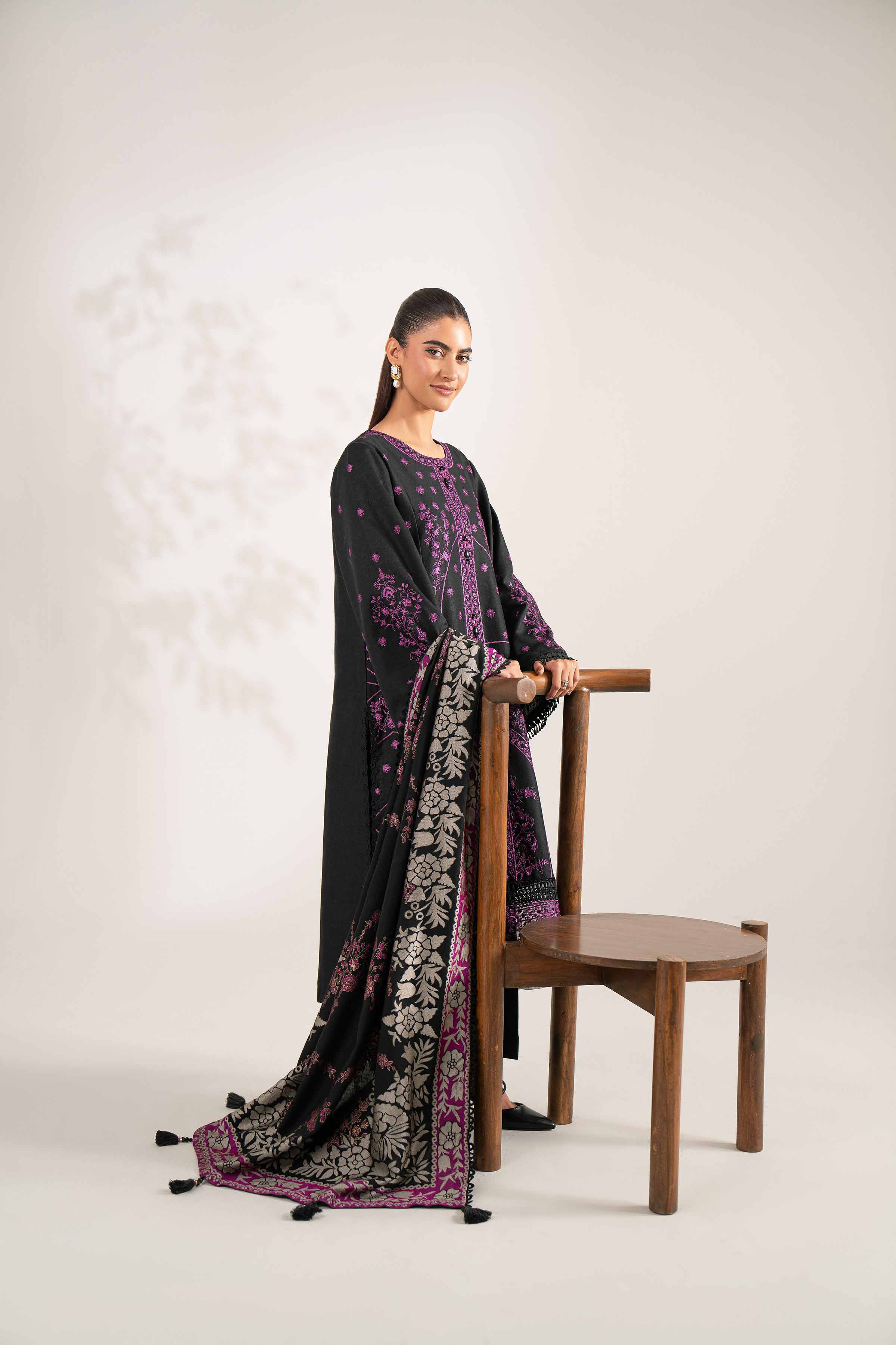 3 Piece - Embroidered Suit - 42503567