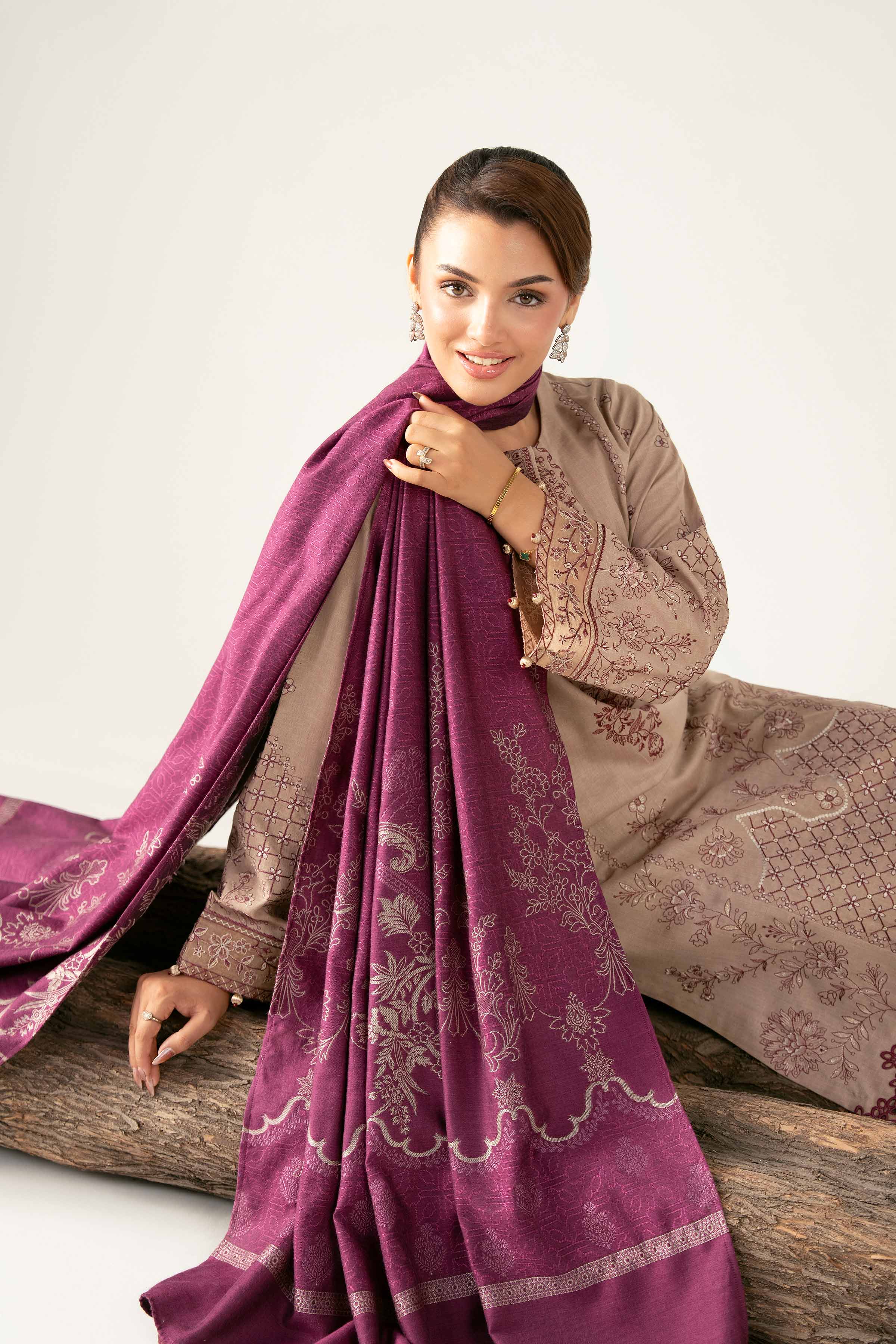 3 Piece - Embroidered Suit - 42503569