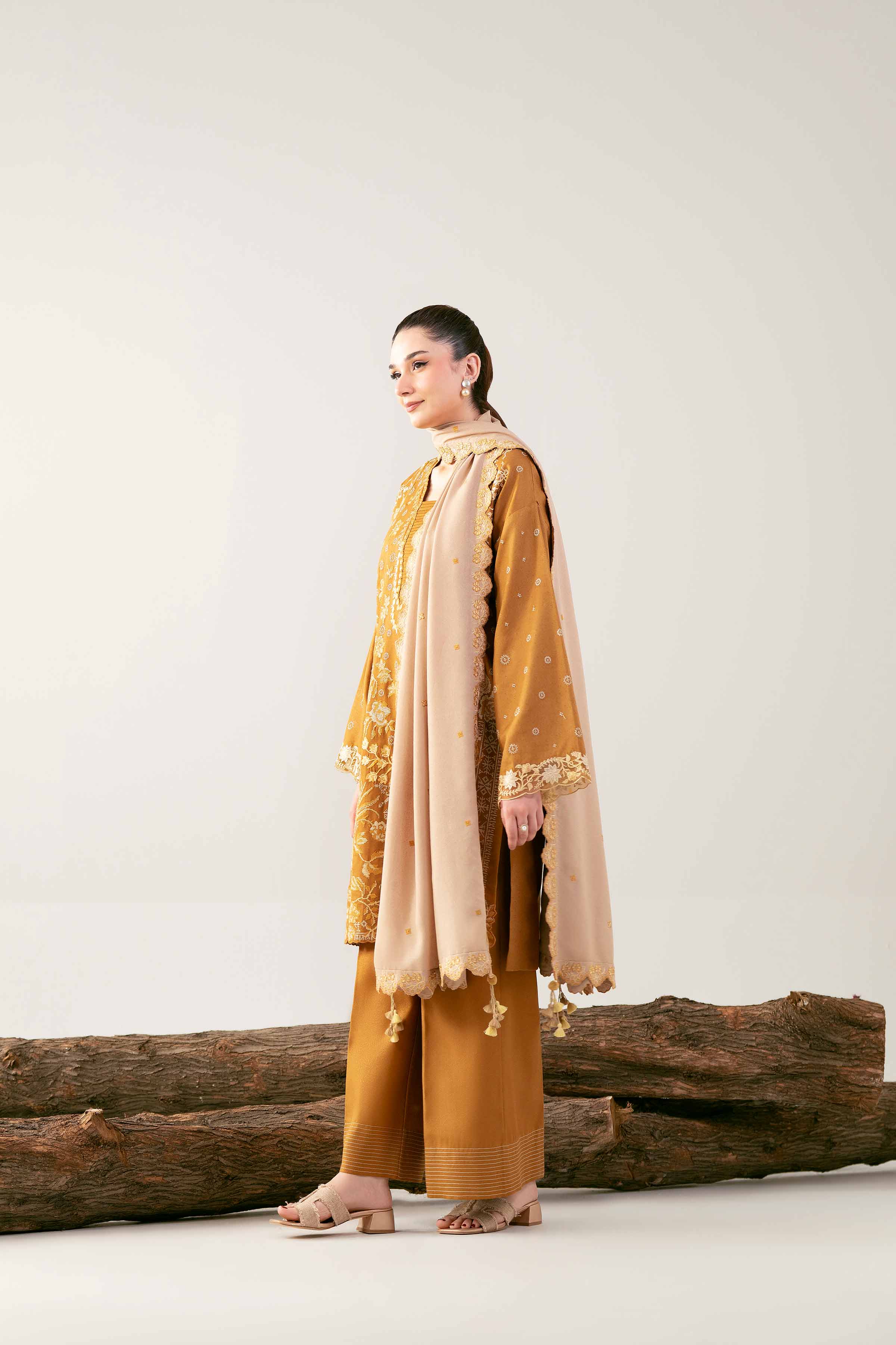 3 Piece - Embroidered Suit - 42503592