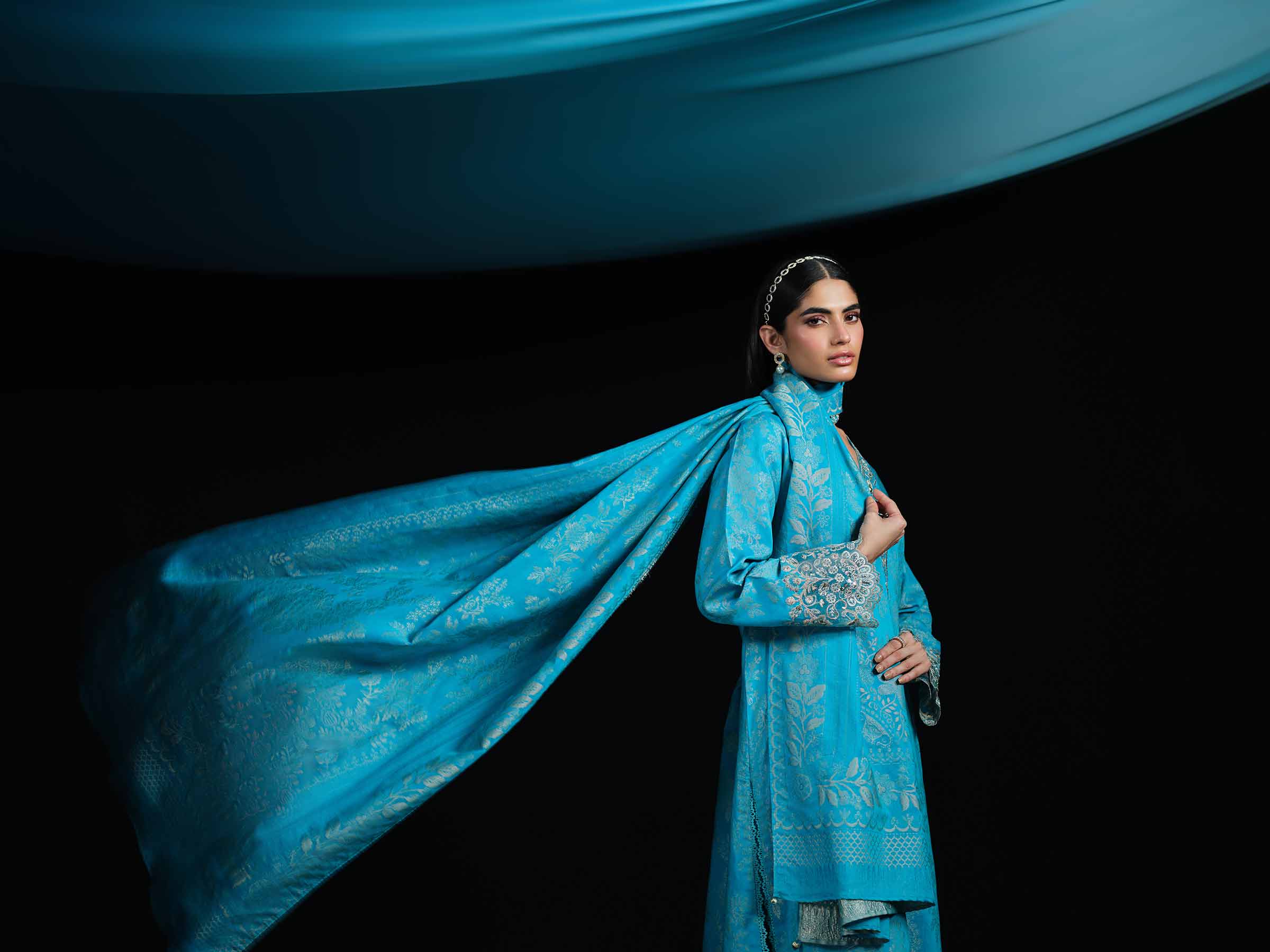 3 Piece - Embroidered Suit - 42503600