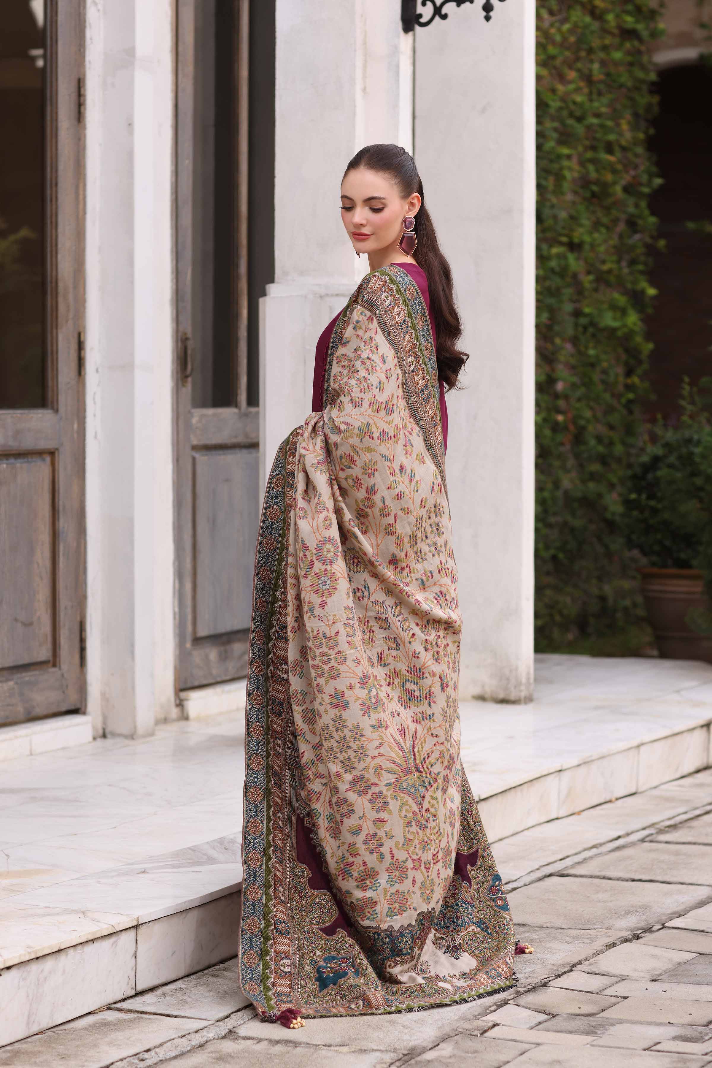 3 Piece - Embroidered Suit - 42503608