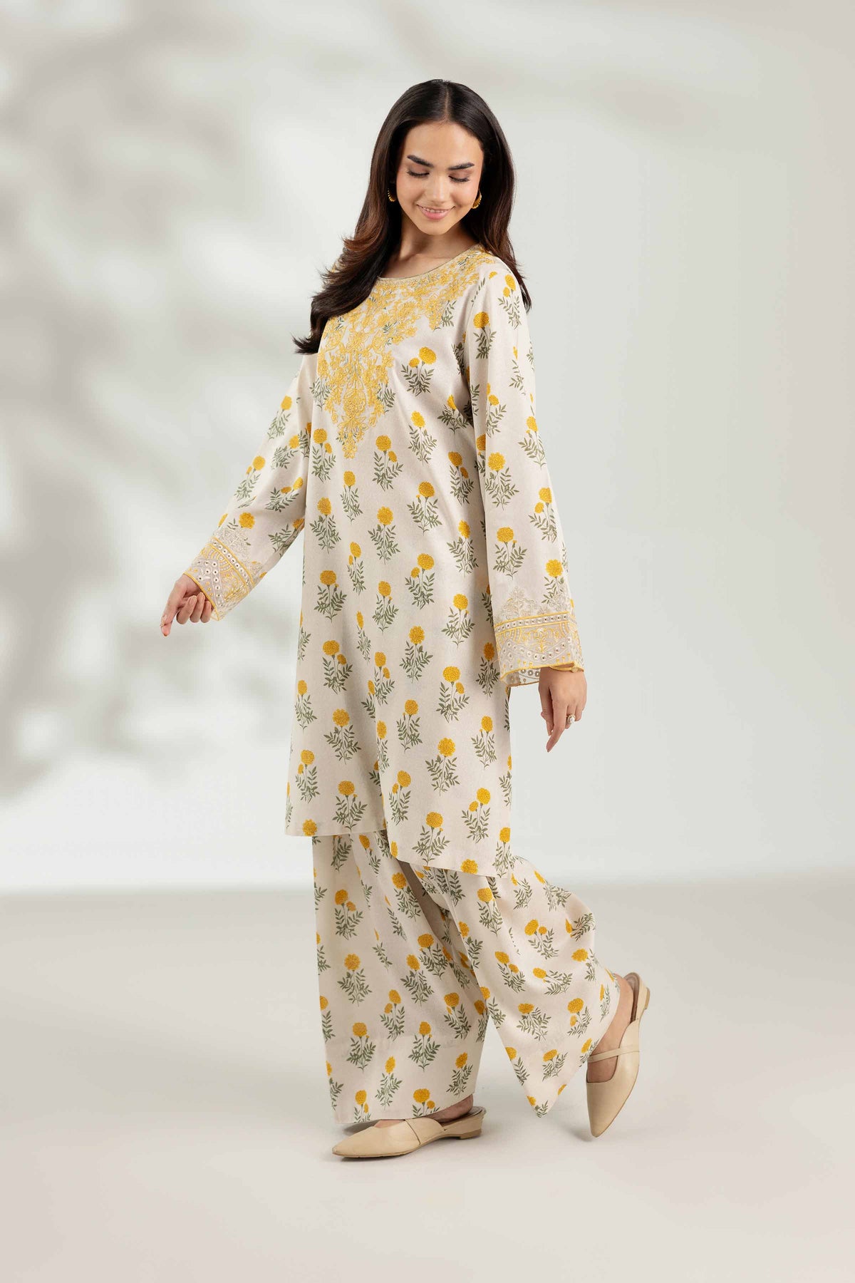2 Piece - Printed Embroidered Suit  - 42503611