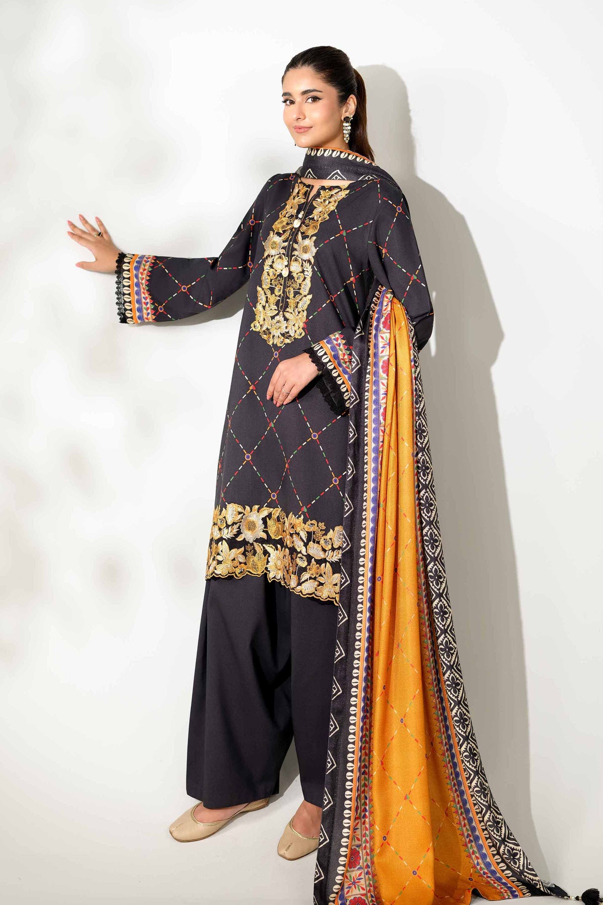 3 Piece - Printed Embroidered Suit  - 42503695