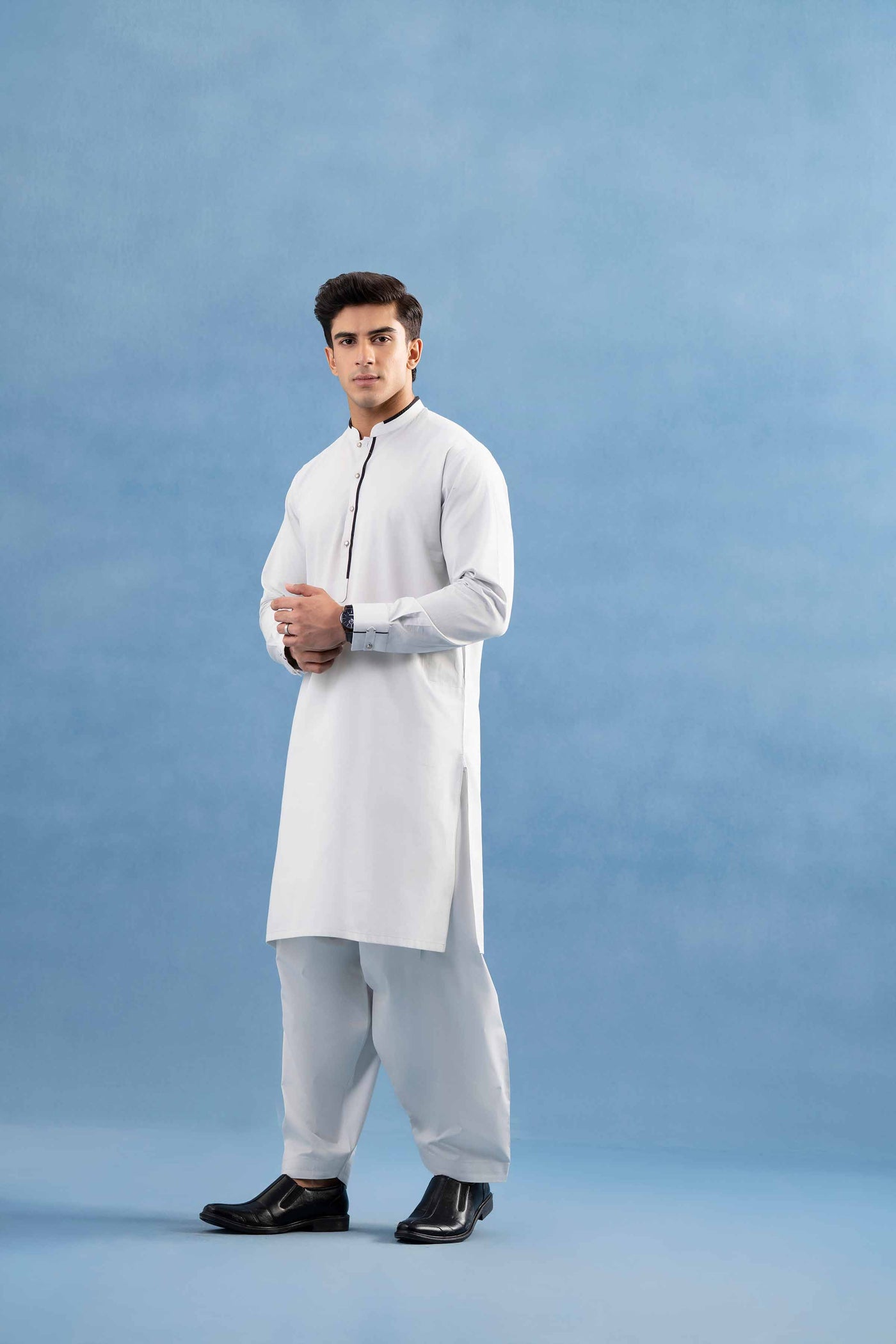 3 Piece Unstitched Embroidered Lawn Suit